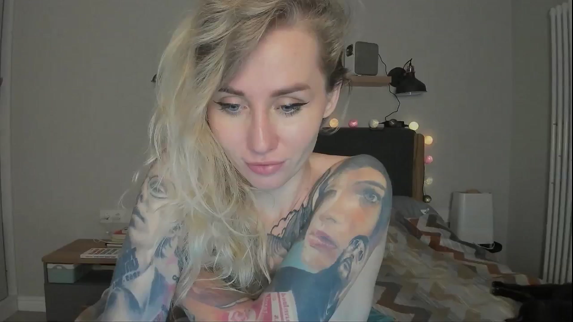 Gallery image thumbnail from Alexa_Smithhh's myfreecams stream on, 08/16/2024, 21:08 image 4 of 20