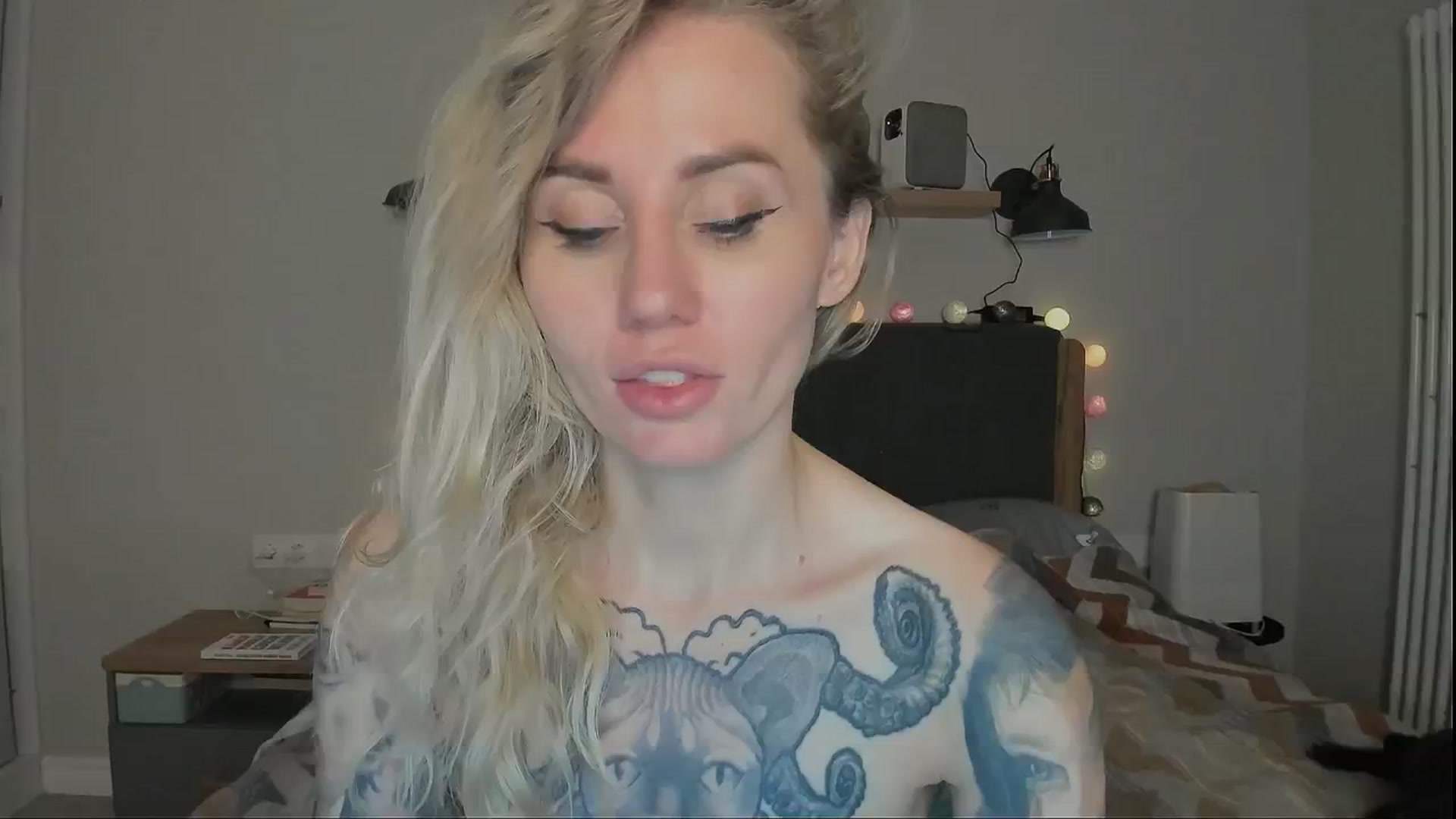 Gallery image thumbnail from Alexa_Smithhh's myfreecams stream on, 08/16/2024, 21:08 image 15 of 20