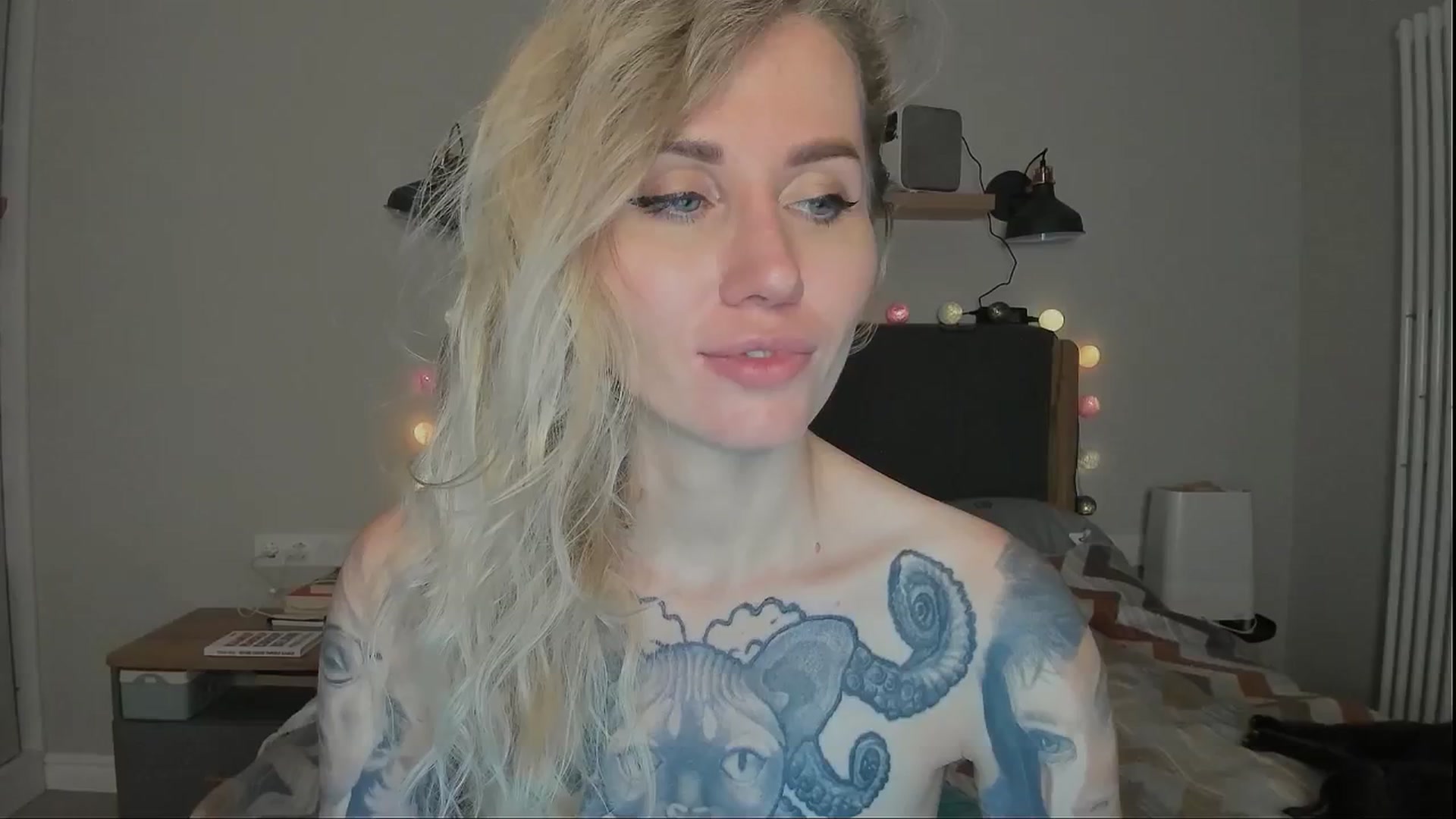 Gallery image thumbnail from Alexa_Smithhh's myfreecams stream on, 08/16/2024, 21:08 image 2 of 20