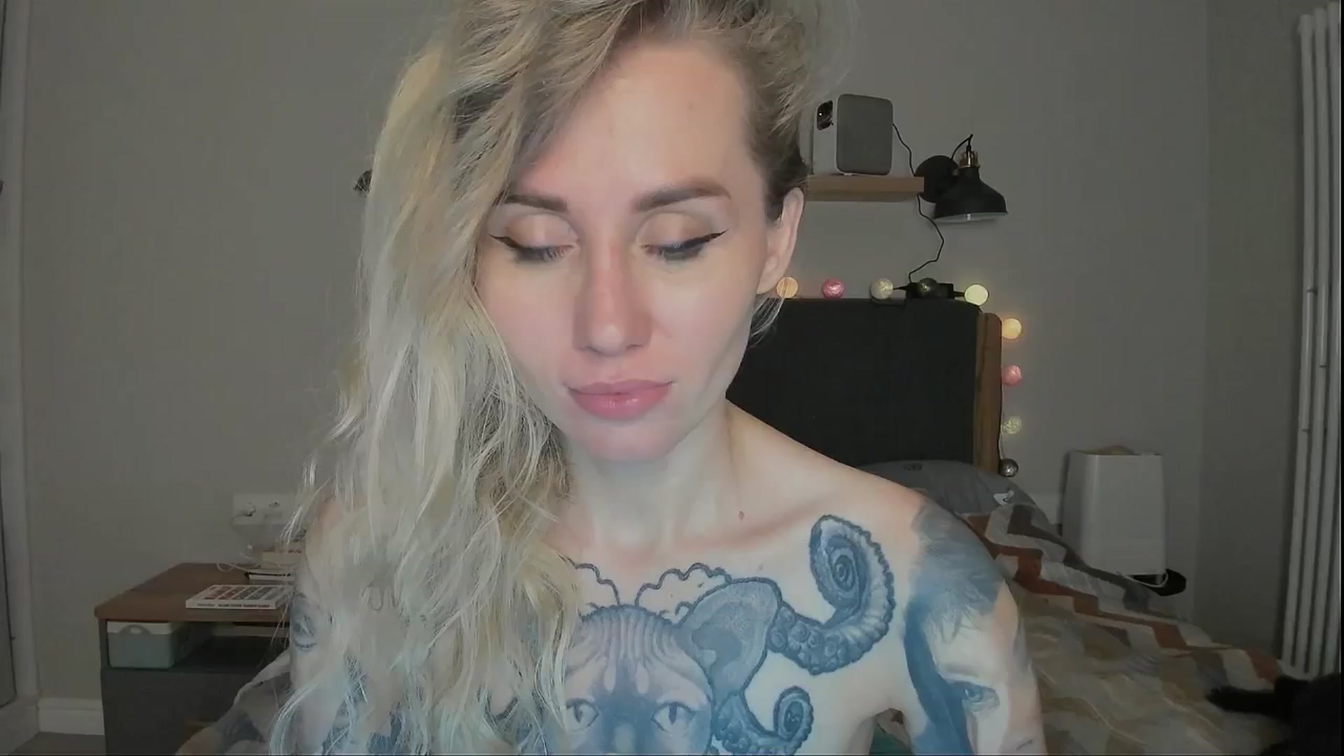 Gallery image thumbnail from Alexa_Smithhh's myfreecams stream on, 08/16/2024, 21:08 image 18 of 20