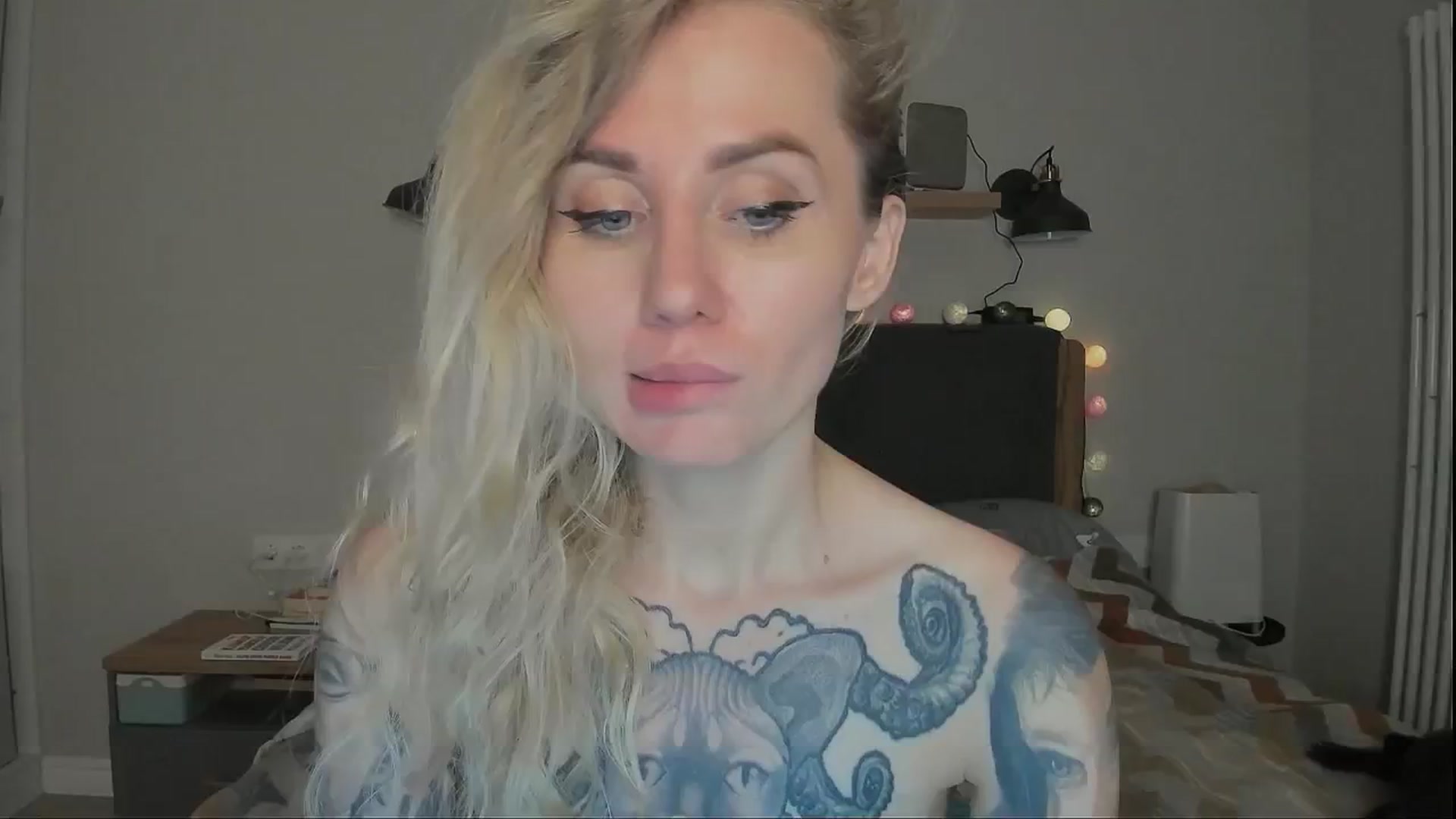 Gallery image thumbnail from Alexa_Smithhh's myfreecams stream on, 08/16/2024, 21:08 image 16 of 20