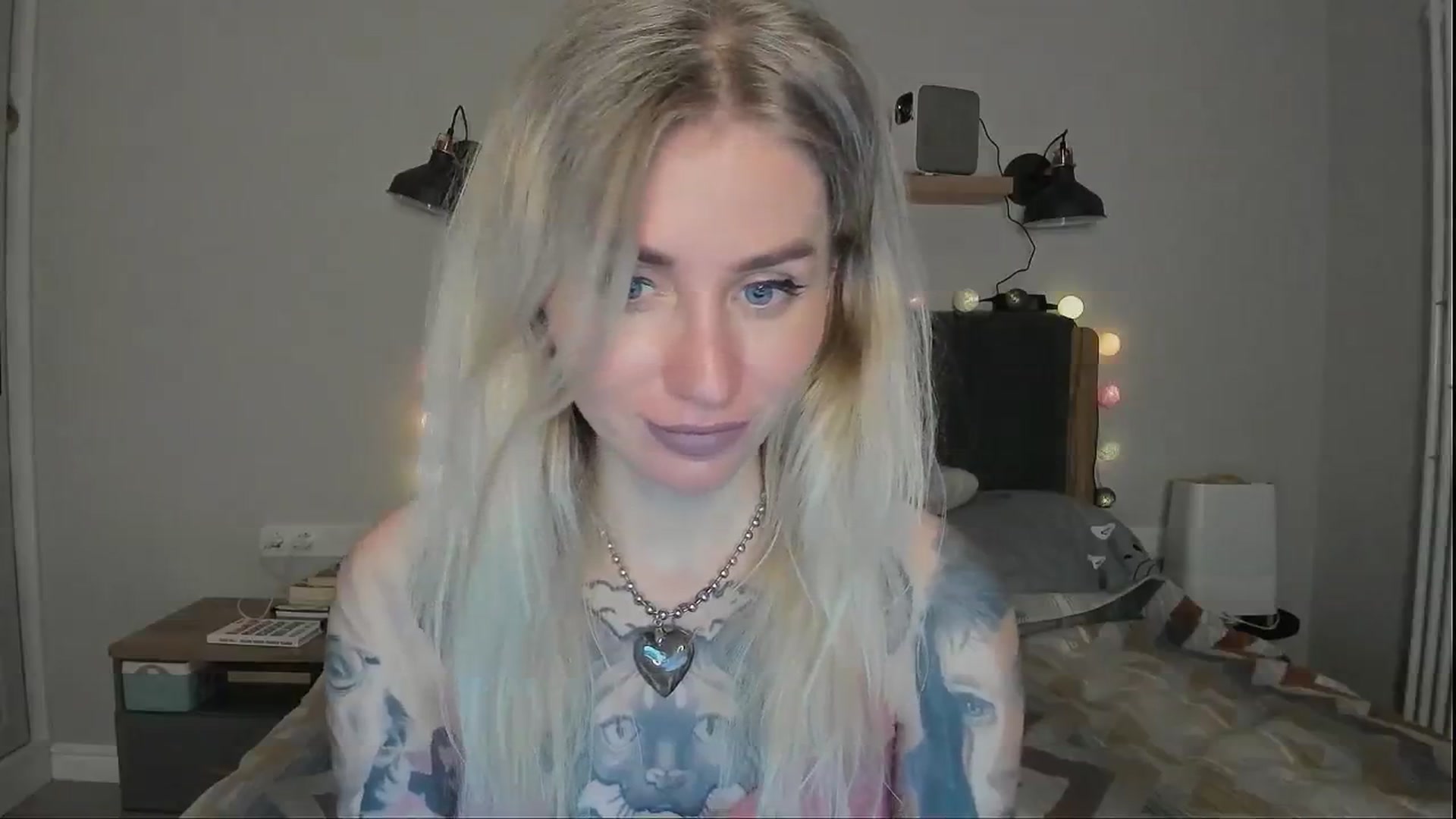 Gallery image thumbnail from Alexa_Smithhh's myfreecams stream on, 08/17/2024, 21:18 image 19 of 20
