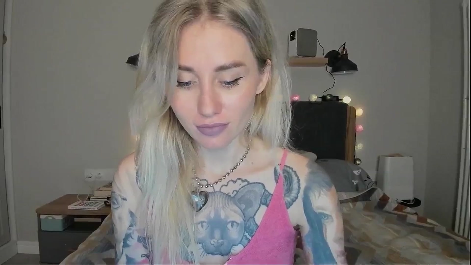 Gallery image thumbnail from Alexa_Smithhh's myfreecams stream on, 08/17/2024, 21:18 image 14 of 20