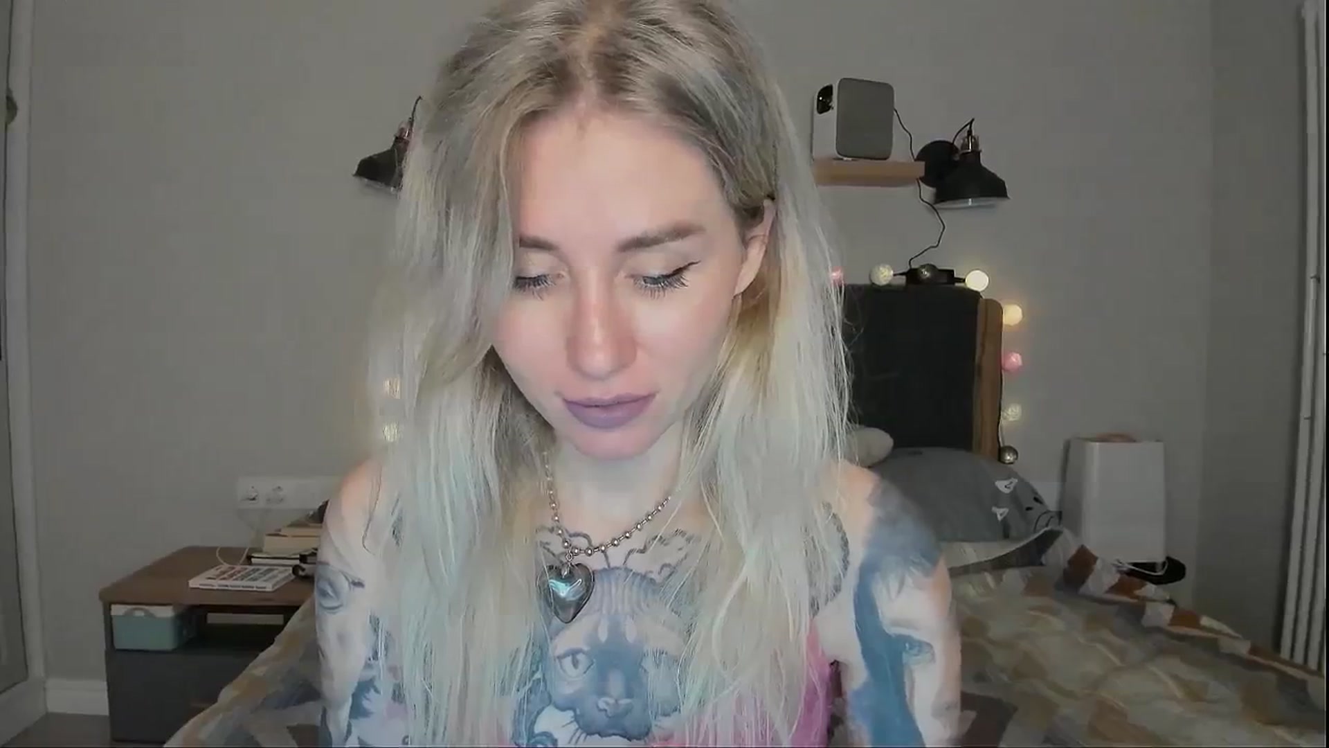 Gallery image thumbnail from Alexa_Smithhh's myfreecams stream on, 08/17/2024, 21:18 image 16 of 20