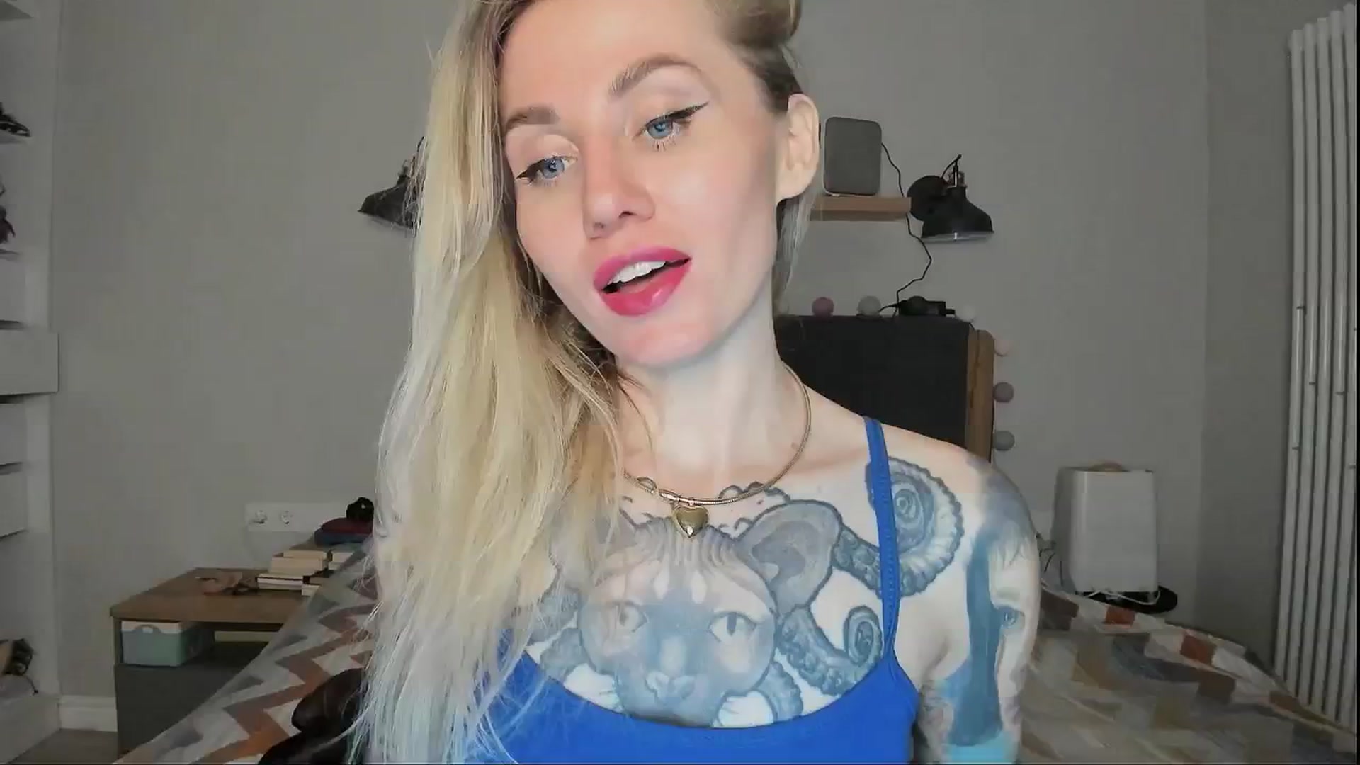 Gallery image thumbnail from Alexa_Smithhh's myfreecams stream on, 08/20/2024, 19:36 image 7 of 20