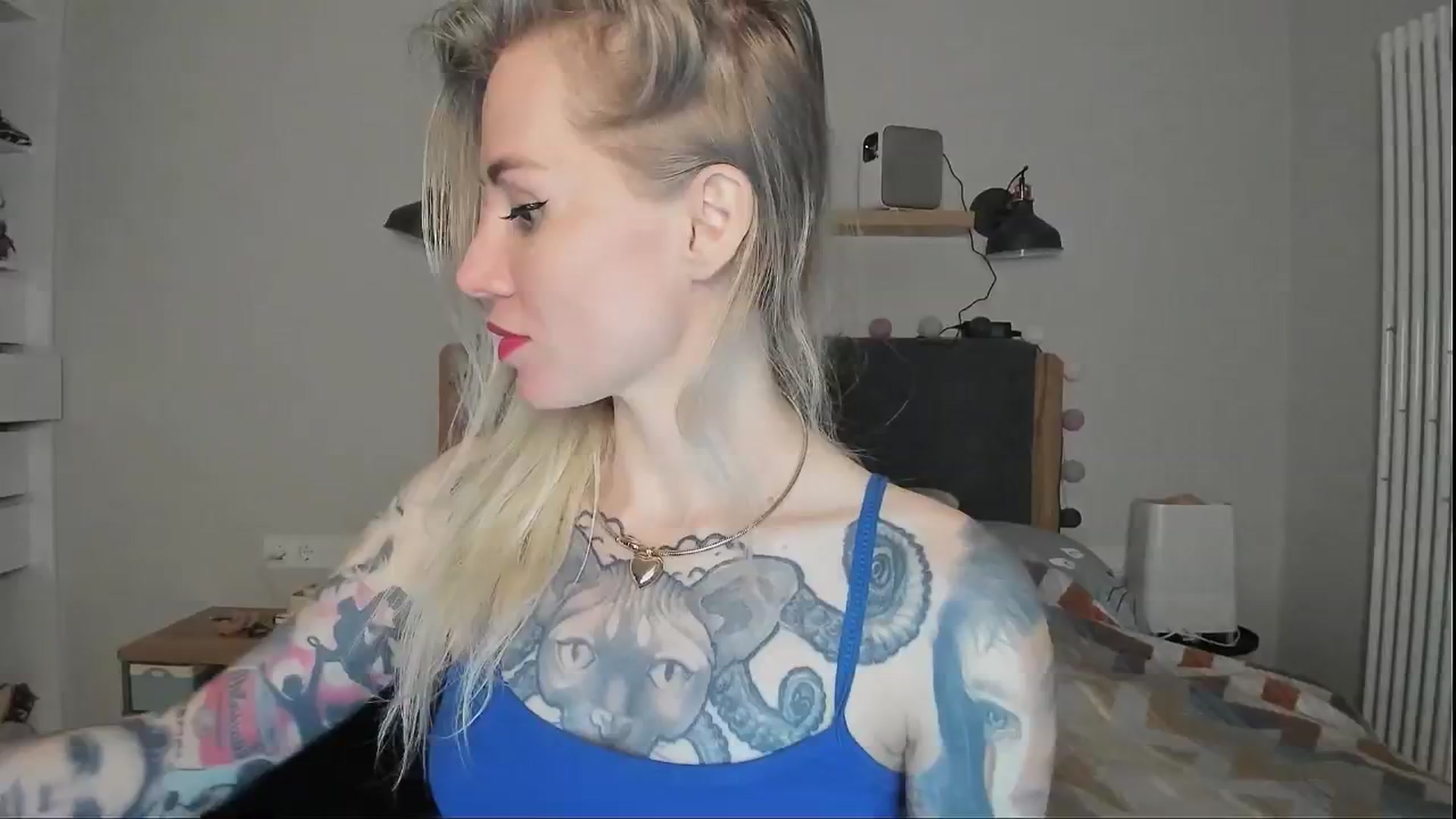 Gallery image thumbnail from Alexa_Smithhh's myfreecams stream on, 08/20/2024, 19:36 image 4 of 20