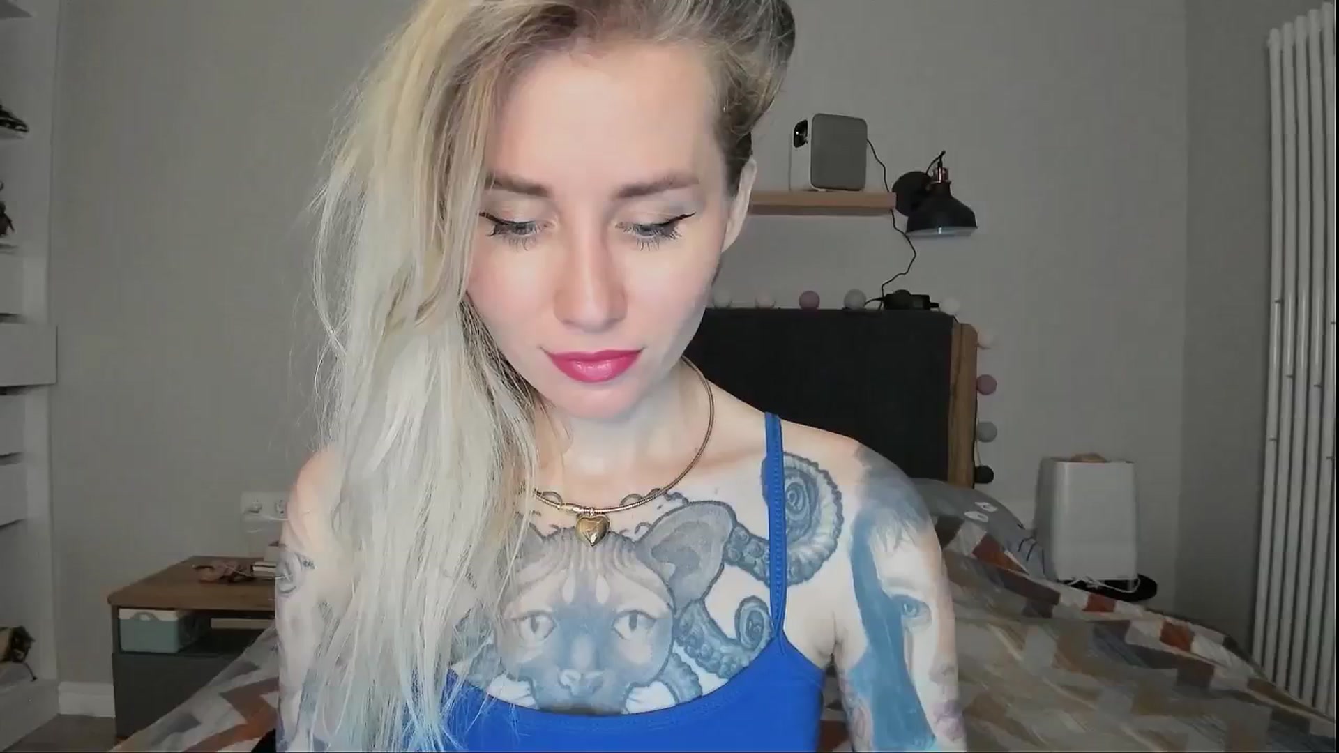 Gallery image thumbnail from Alexa_Smithhh's myfreecams stream on, 08/20/2024, 19:36 image 6 of 20