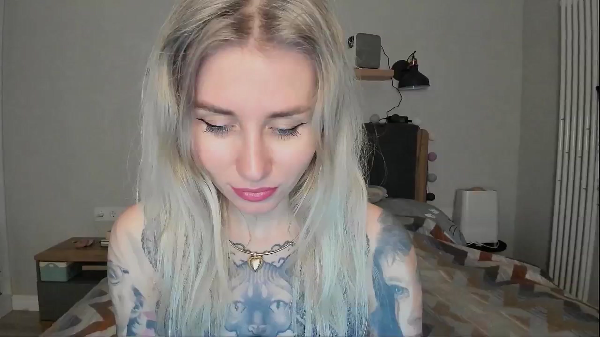 Gallery image thumbnail from Alexa_Smithhh's myfreecams stream on, 08/20/2024, 20:25 image 19 of 20