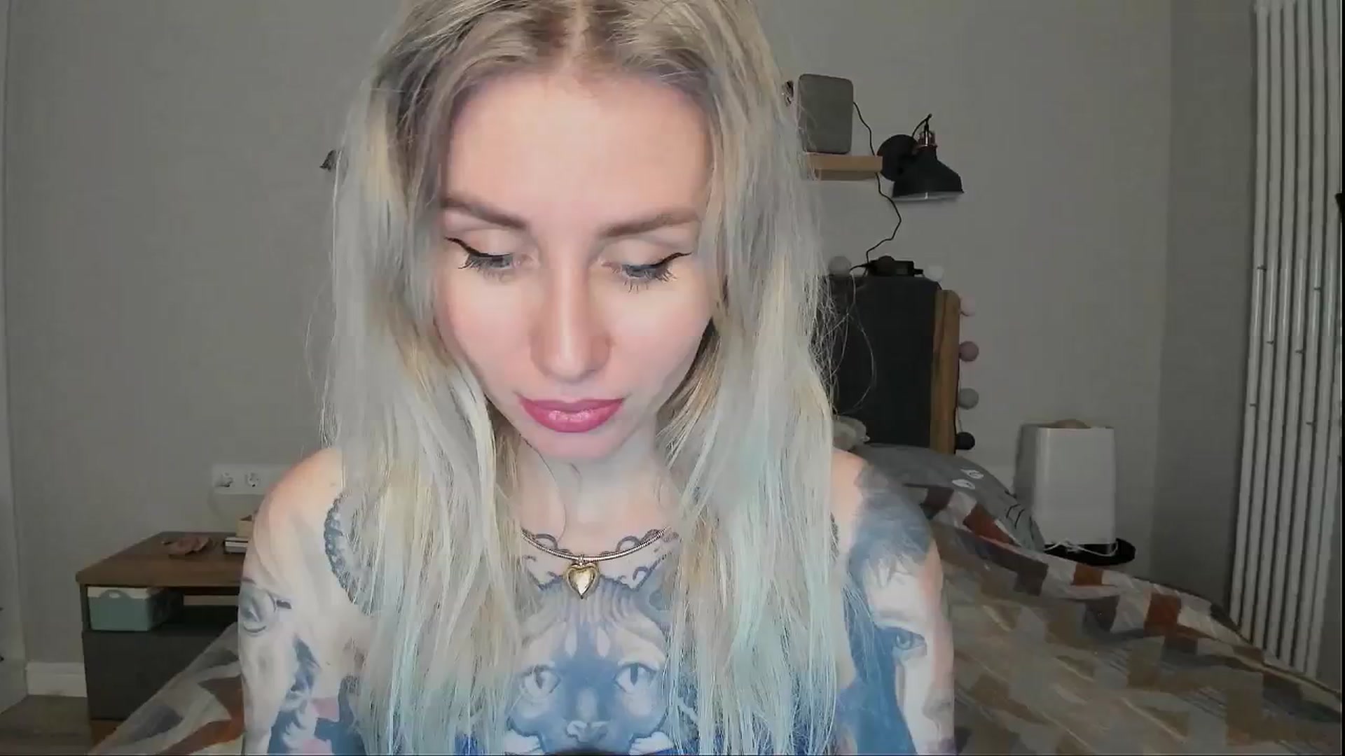 Gallery image thumbnail from Alexa_Smithhh's myfreecams stream on, 08/20/2024, 20:25 image 18 of 20