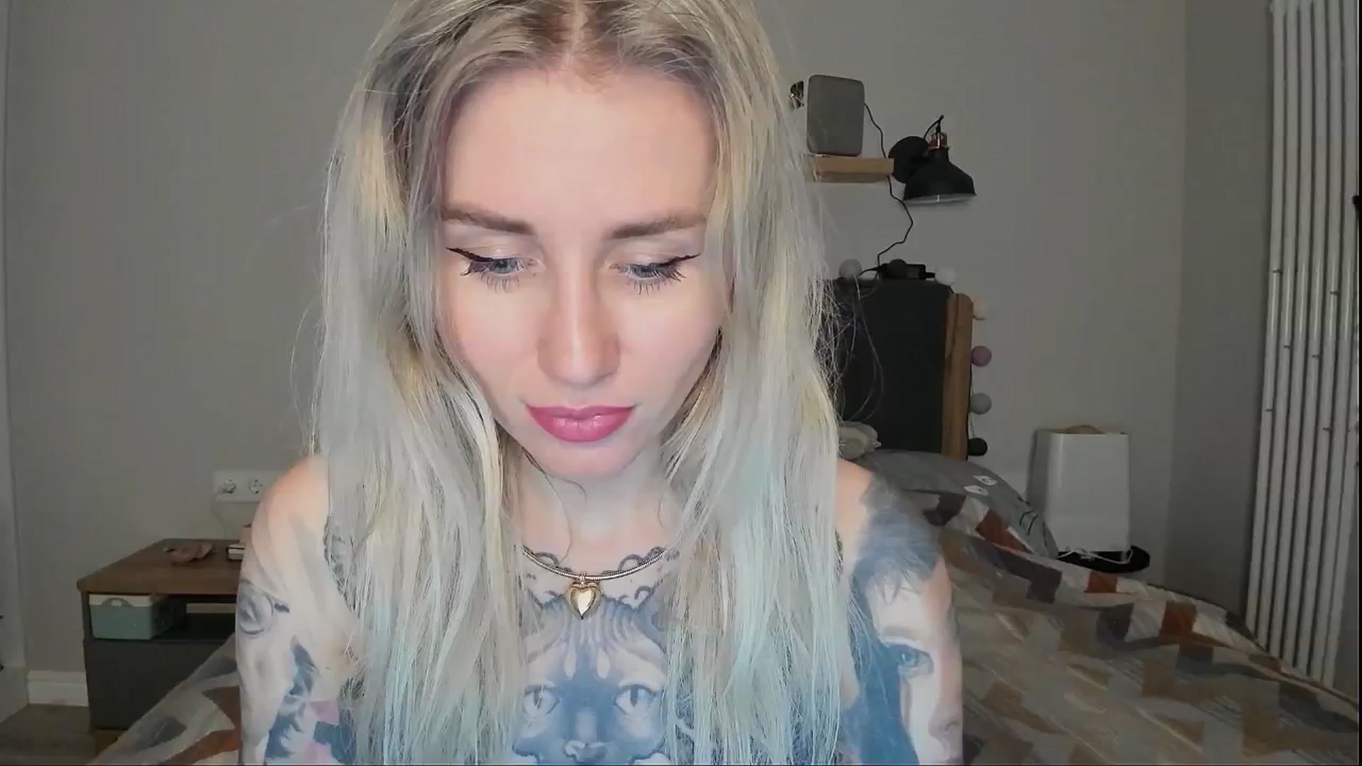 Gallery image thumbnail from Alexa_Smithhh's myfreecams stream on, 08/20/2024, 20:25 image 20 of 20