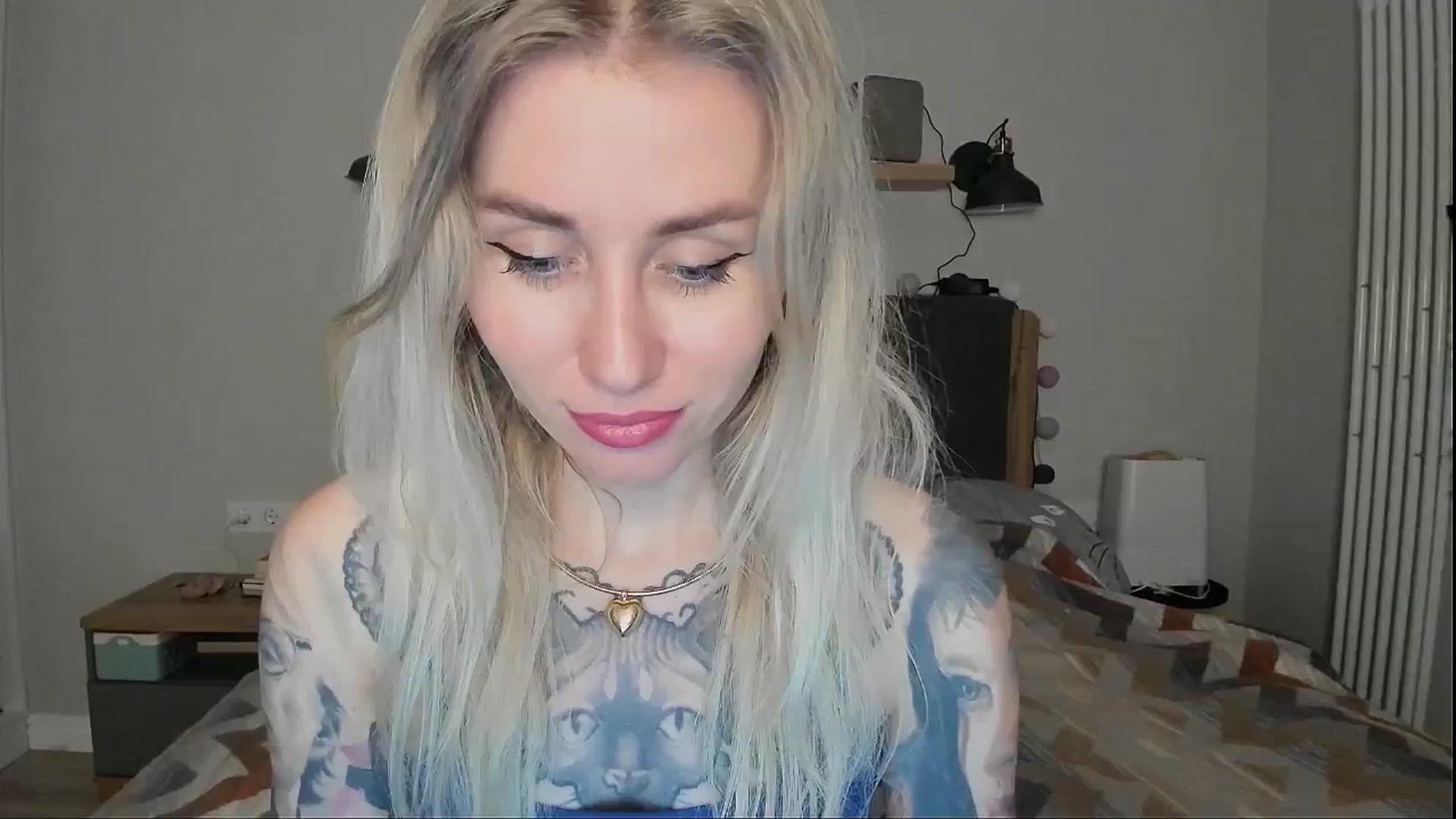Gallery image thumbnail from Alexa_Smithhh's myfreecams stream on, 08/20/2024, 20:25 image 12 of 20