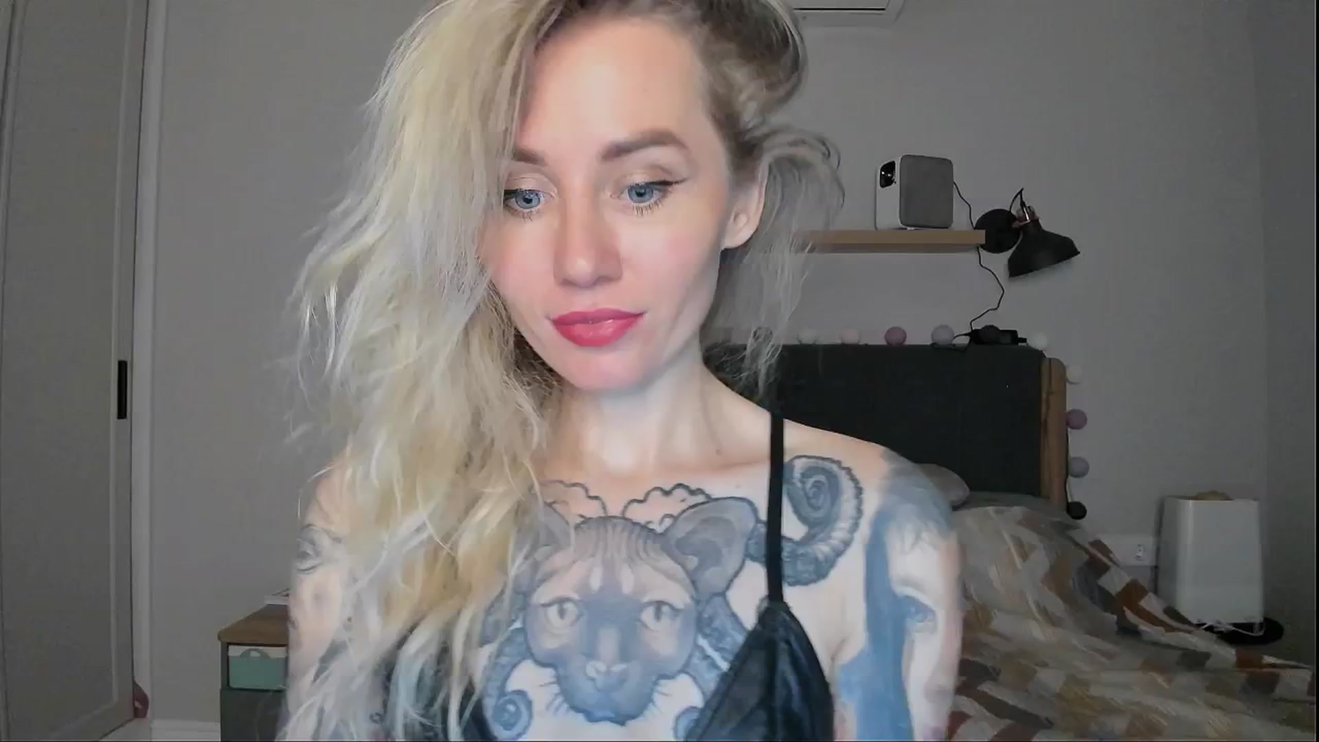 Gallery image thumbnail from Alexa_Smithhh's myfreecams stream on, 08/23/2024, 18:57 image 17 of 20