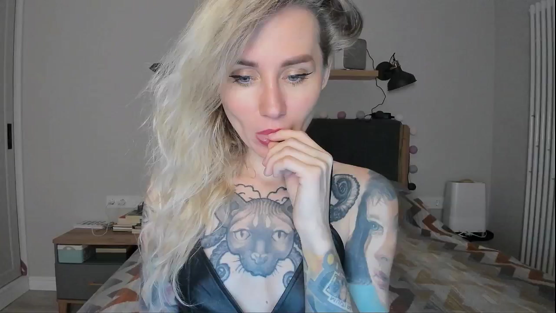 Gallery image thumbnail from Alexa_Smithhh's myfreecams stream on, 08/23/2024, 19:48 image 19 of 20