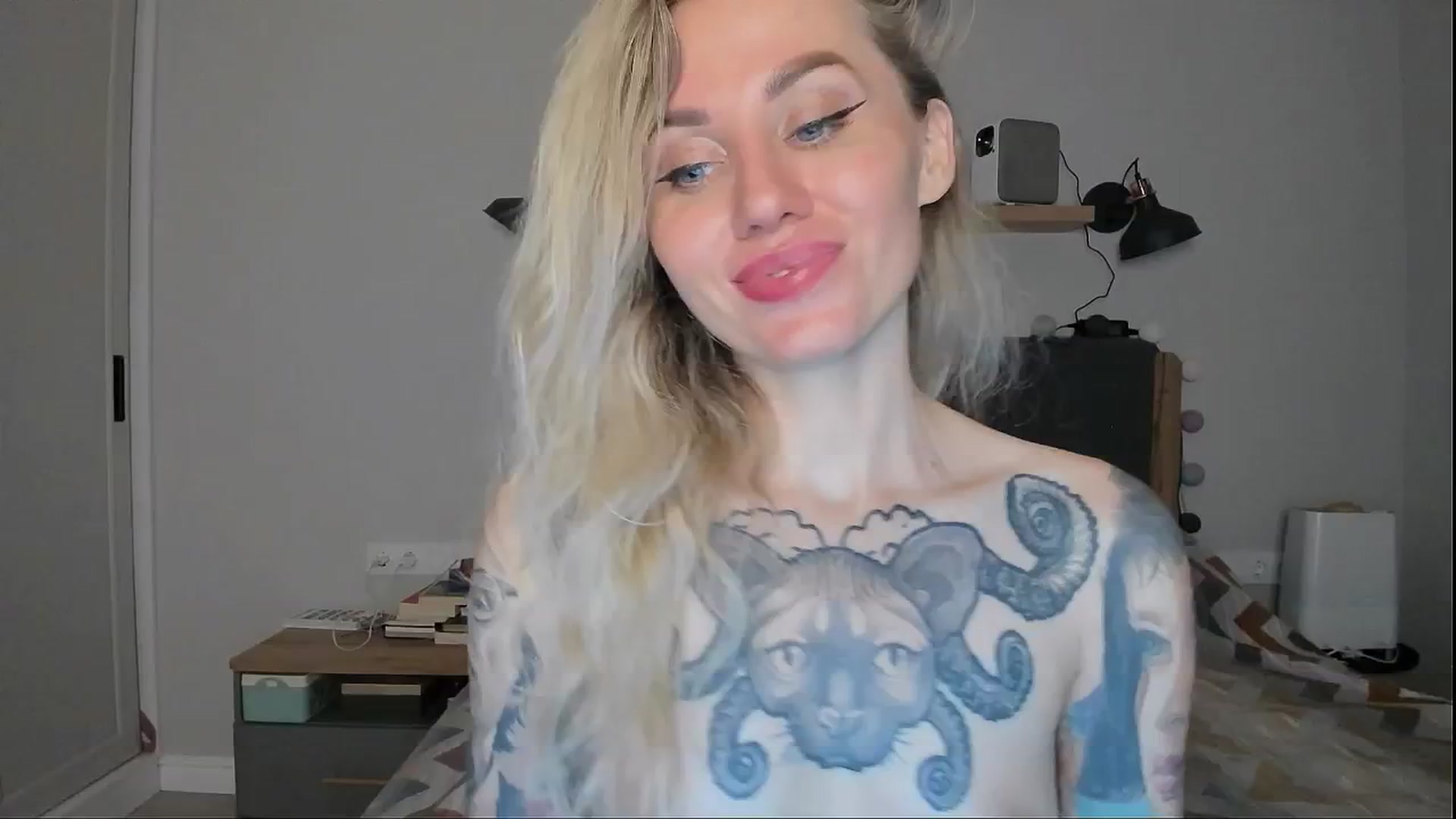 Gallery image thumbnail from Alexa_Smithhh's myfreecams stream on, 08/23/2024, 20:33 image 13 of 20