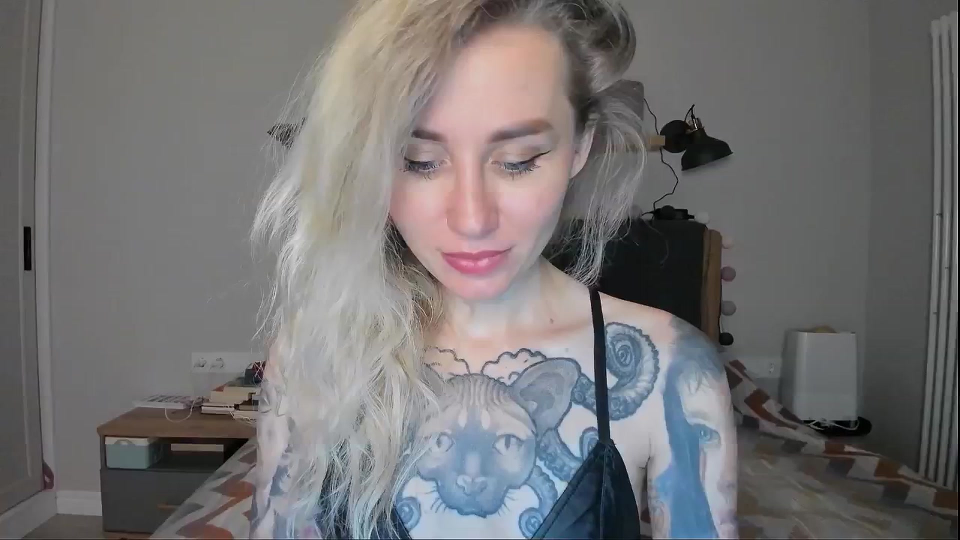 Gallery image thumbnail from Alexa_Smithhh's myfreecams stream on, 08/23/2024, 21:06 image 12 of 20