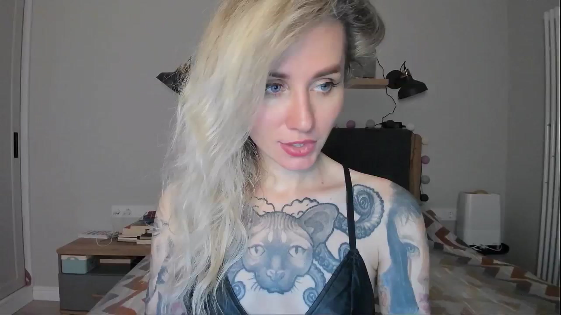 Gallery image thumbnail from Alexa_Smithhh's myfreecams stream on, 08/23/2024, 21:06 image 8 of 20