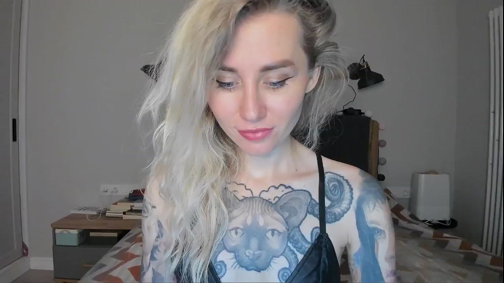Gallery image thumbnail from Alexa_Smithhh's myfreecams stream on, 08/23/2024, 21:06 image 14 of 20