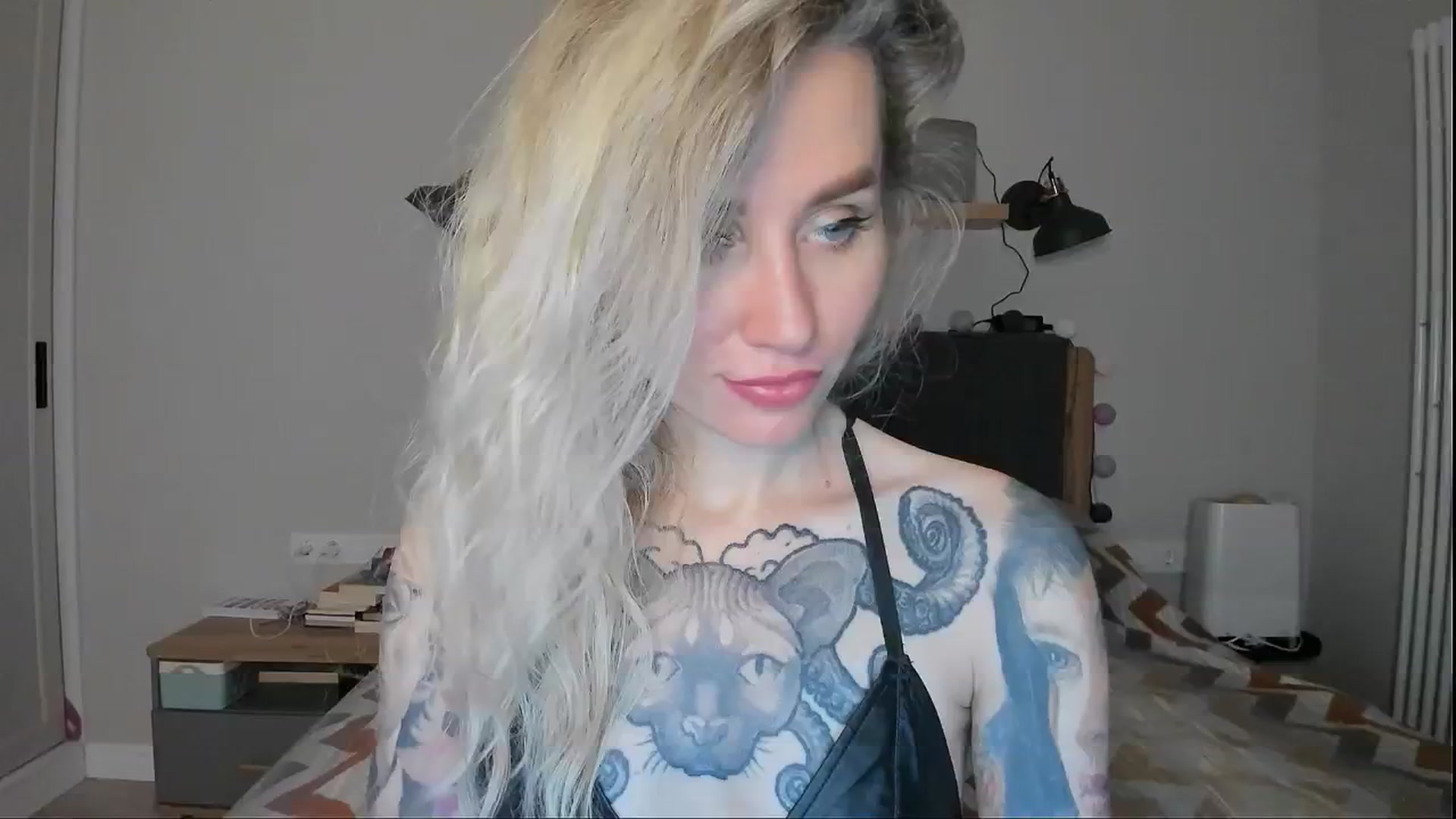 Gallery image thumbnail from Alexa_Smithhh's myfreecams stream on, 08/23/2024, 21:06 image 17 of 20