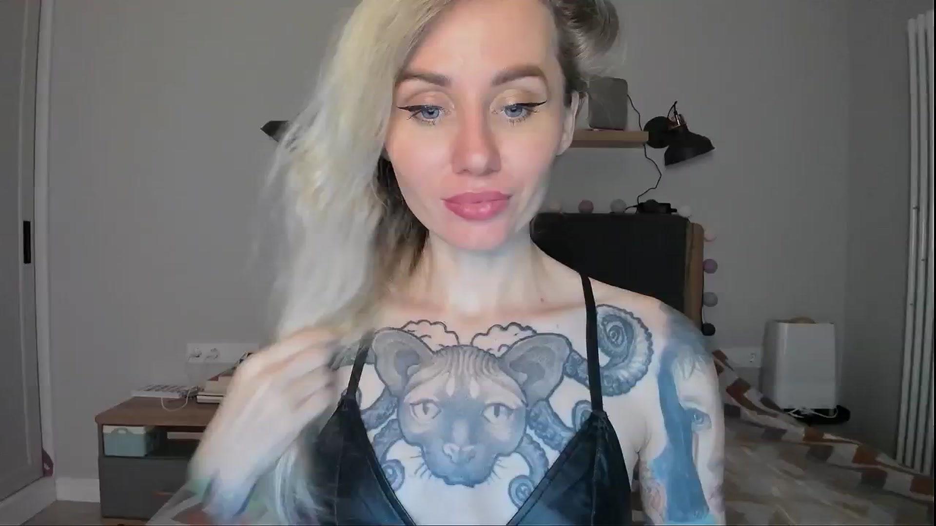 Gallery image thumbnail from Alexa_Smithhh's myfreecams stream on, 08/23/2024, 21:06 image 7 of 20