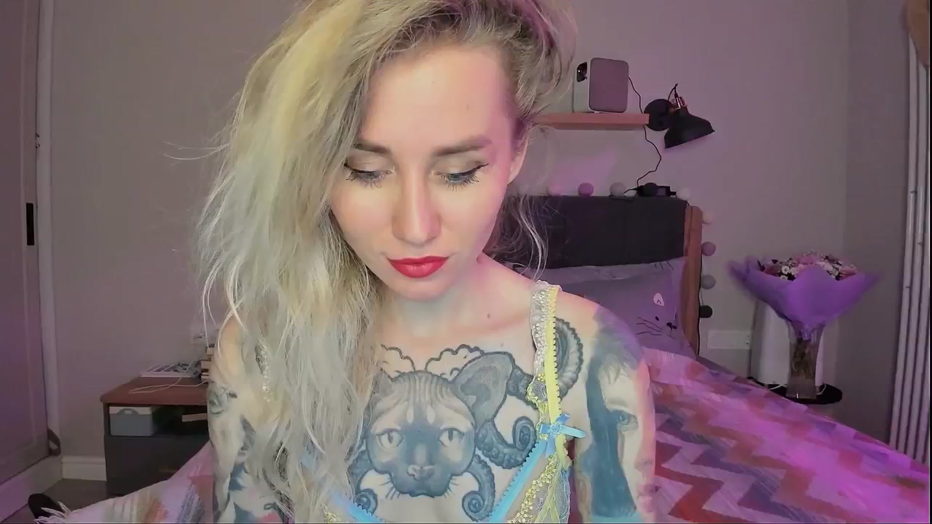 Gallery image thumbnail from Alexa_Smithhh's myfreecams stream on, 08/26/2024, 18:04 image 6 of 20