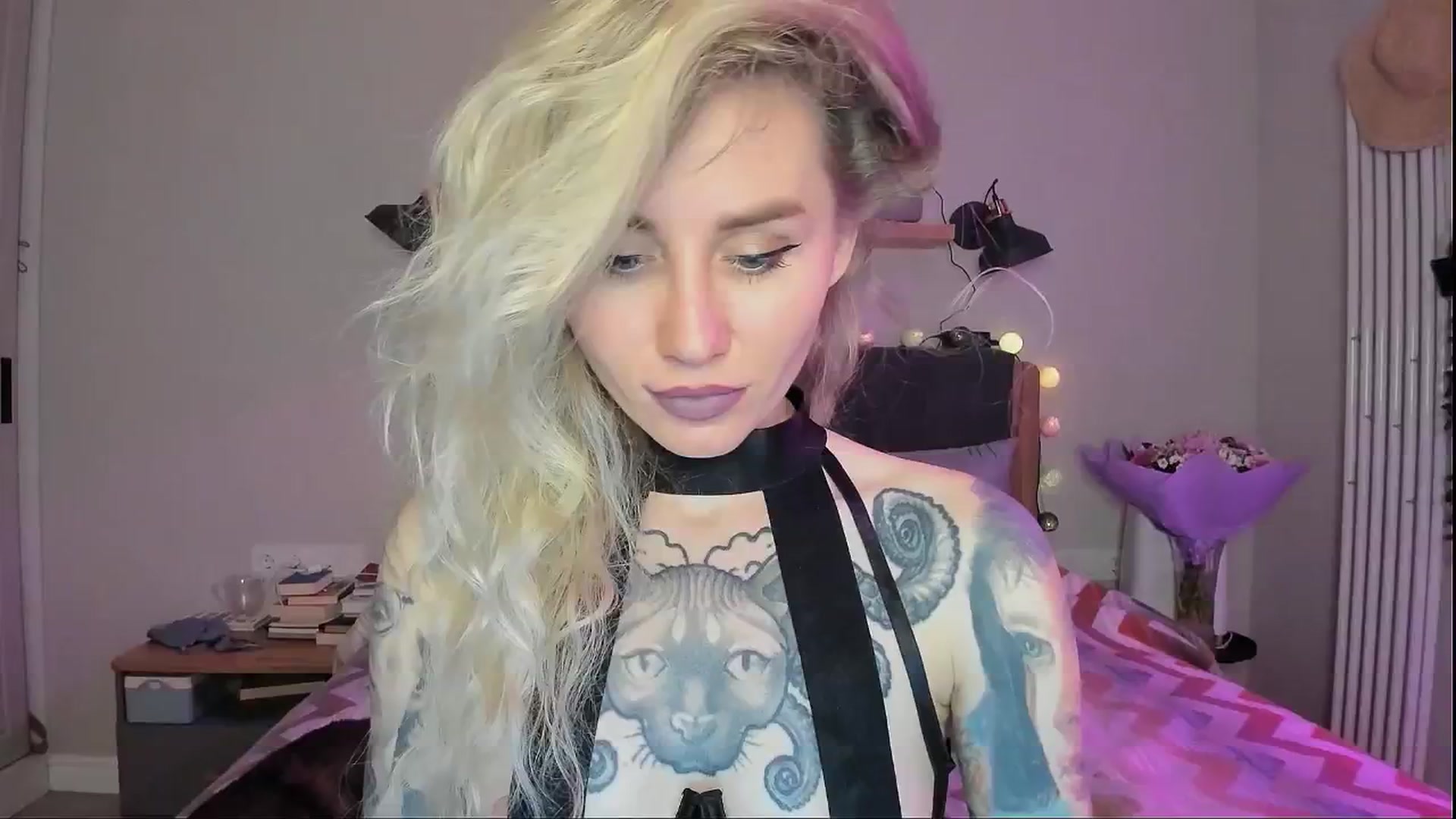 Gallery image thumbnail from Alexa_Smithhh's myfreecams stream on, 08/27/2024, 19:18 image 8 of 20