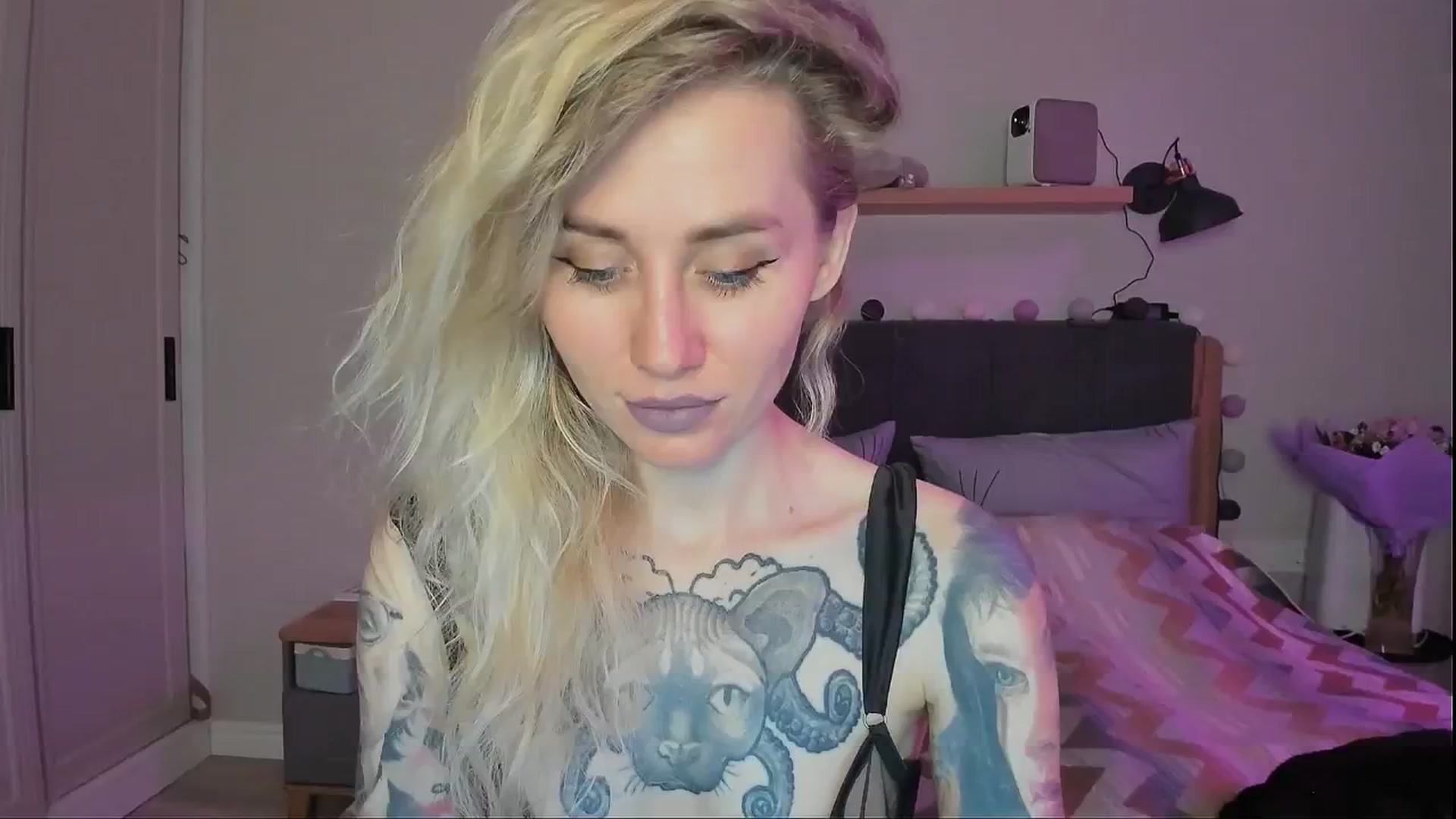 Gallery image thumbnail from Alexa_Smithhh's myfreecams stream on, 08/30/2024, 17:45 image 12 of 20
