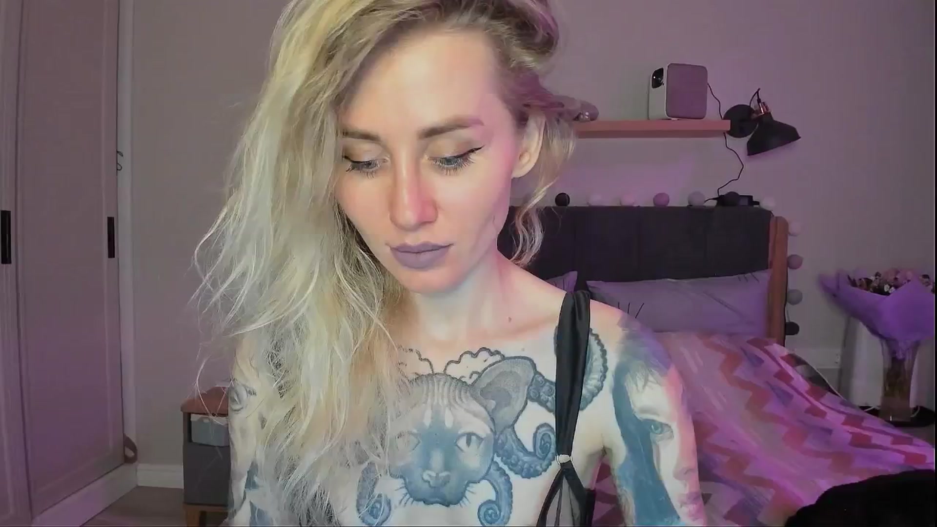 Gallery image thumbnail from Alexa_Smithhh's myfreecams stream on, 08/30/2024, 17:45 image 9 of 20