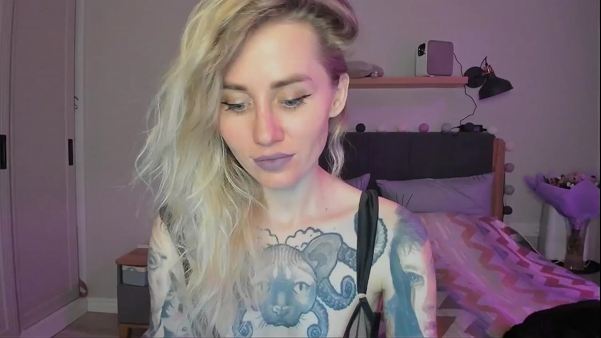 Gallery image thumbnail from Alexa_Smithhh's myfreecams stream on, 08/30/2024, 17:45 image 13 of 20