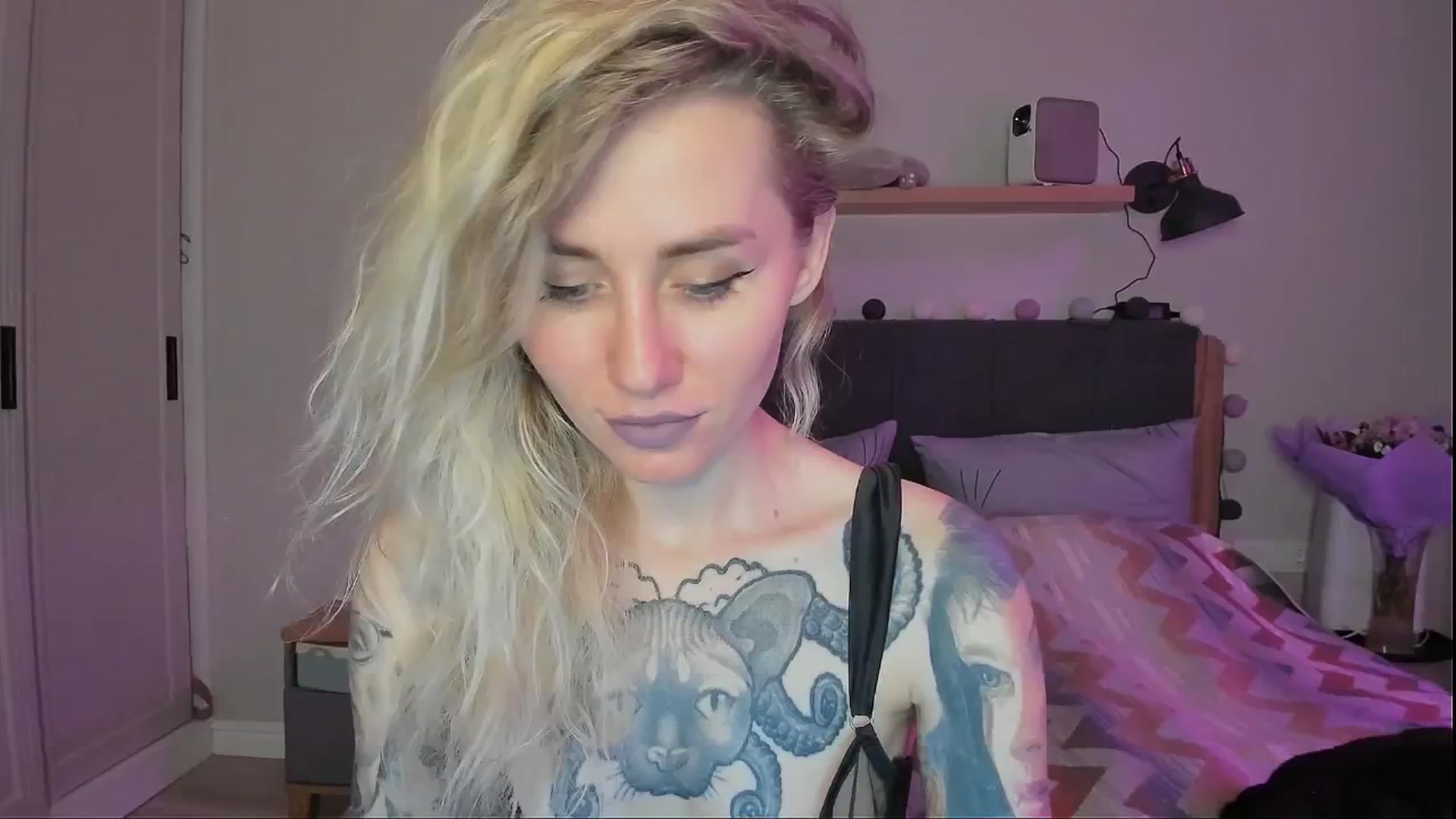 Gallery image thumbnail from Alexa_Smithhh's myfreecams stream on, 08/30/2024, 17:45 image 16 of 20