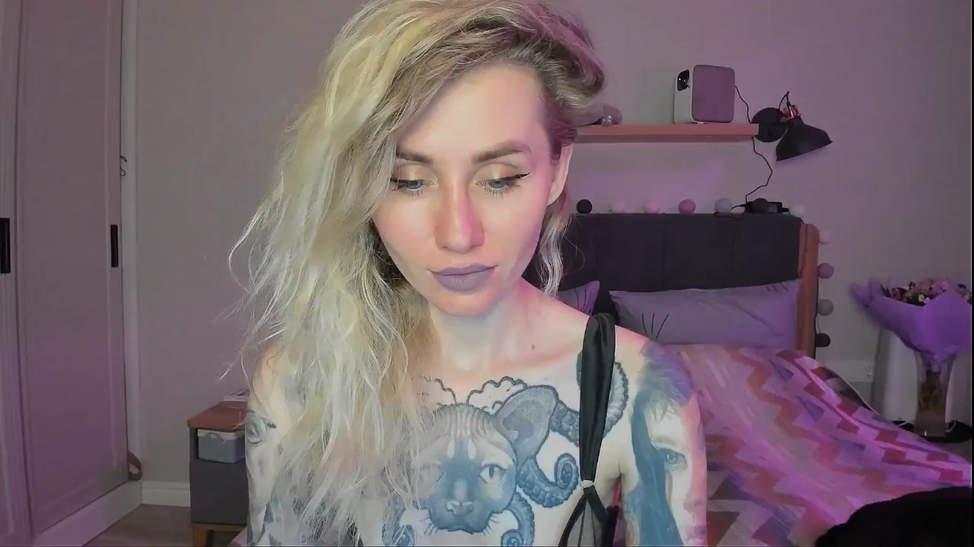 Gallery image thumbnail from Alexa_Smithhh's myfreecams stream on, 08/30/2024, 17:45 image 17 of 20