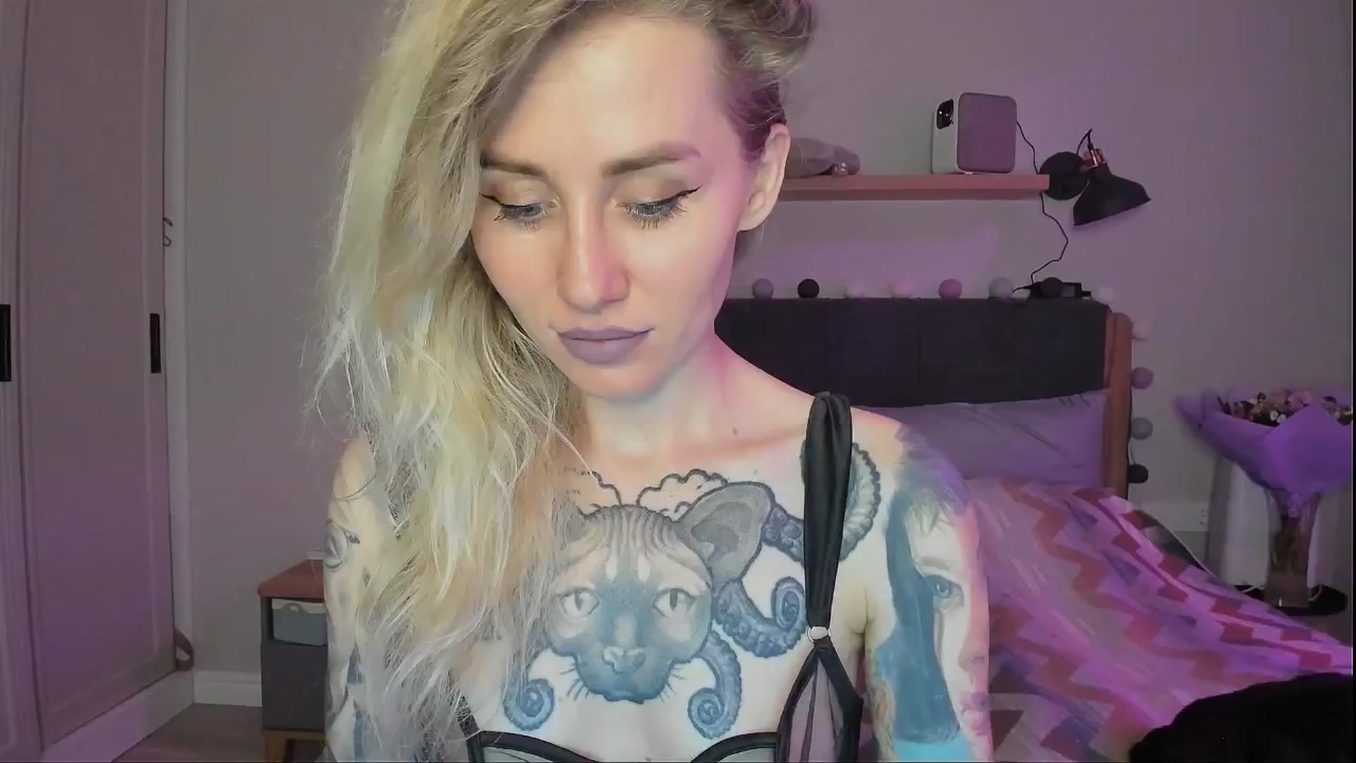 Gallery image thumbnail from Alexa_Smithhh's myfreecams stream on, 08/30/2024, 17:45 image 6 of 20