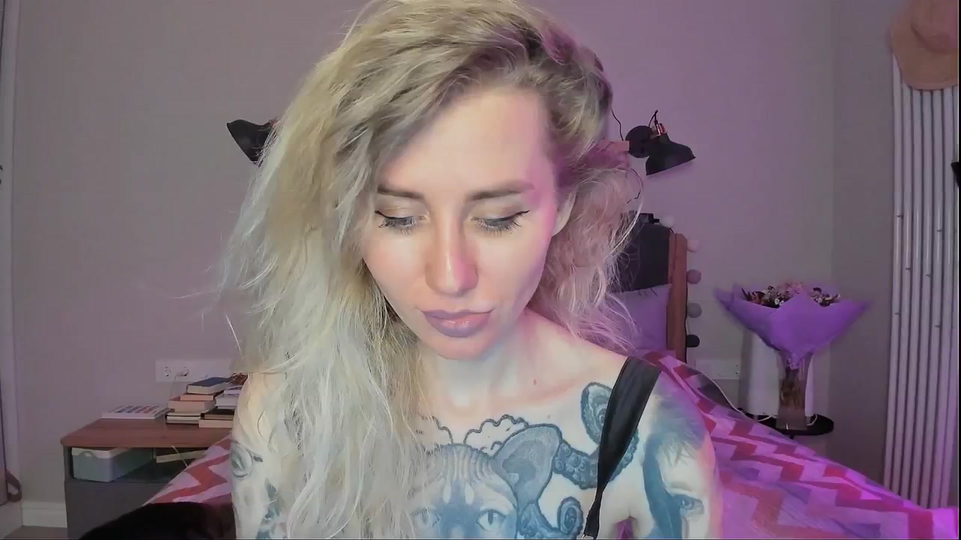Gallery image thumbnail from Alexa_Smithhh's myfreecams stream on, 08/30/2024, 21:27 image 18 of 20
