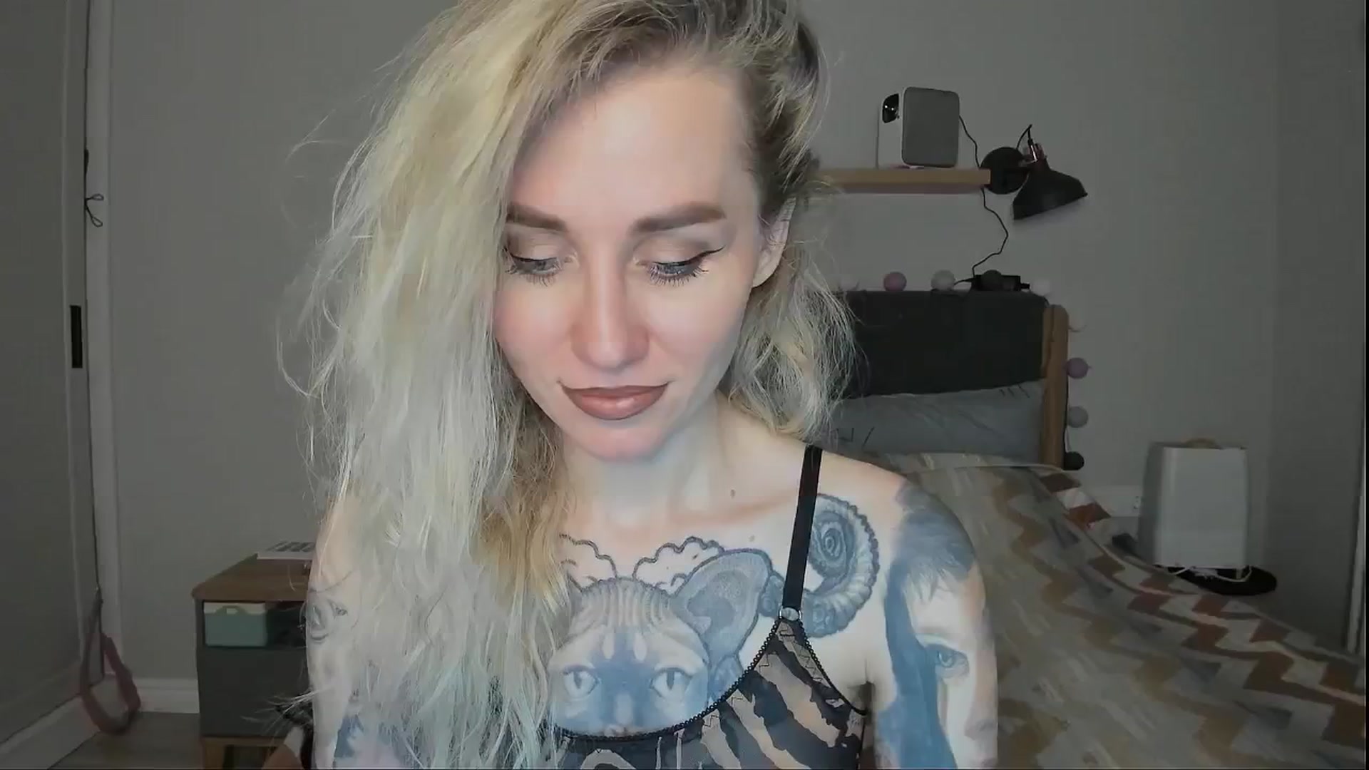 Gallery image thumbnail from Alexa_Smithhh's myfreecams stream on, 09/02/2024, 19:05 image 15 of 20