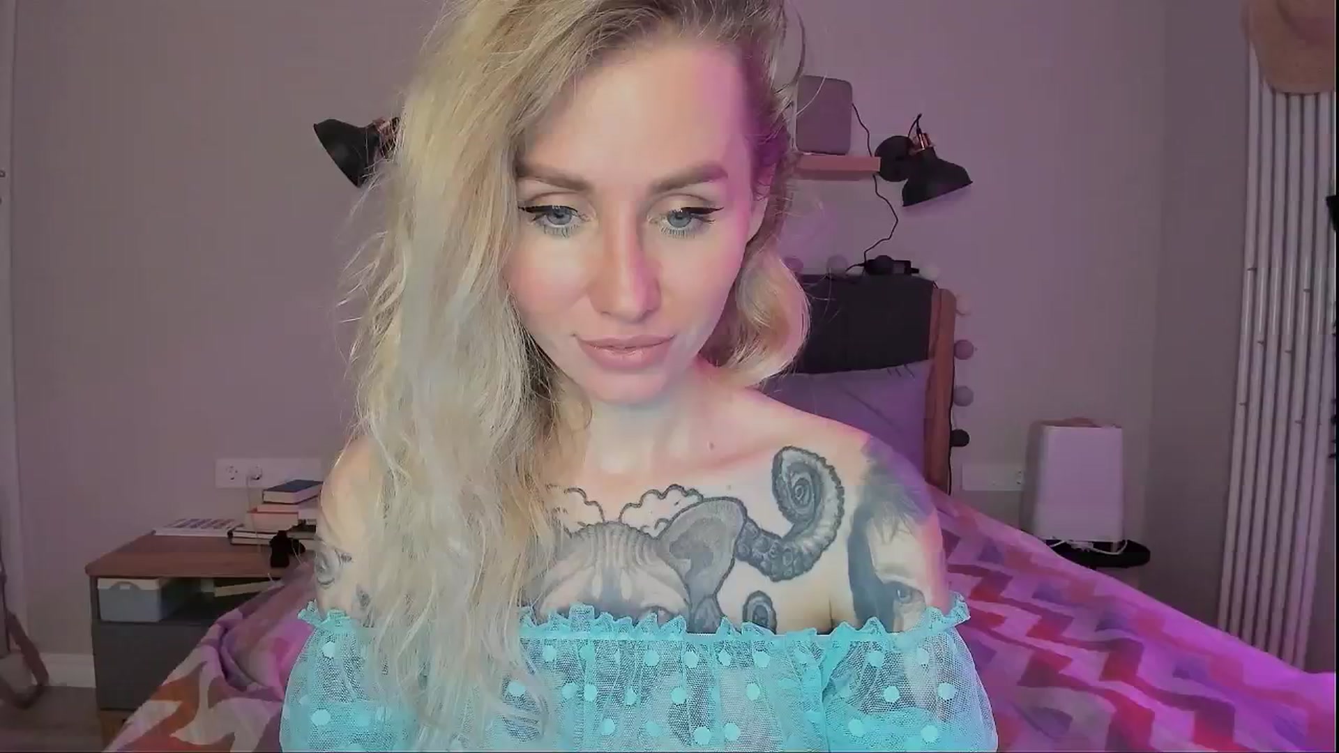 Gallery image thumbnail from Alexa_Smithhh's myfreecams stream on, 09/03/2024, 19:19 image 8 of 20