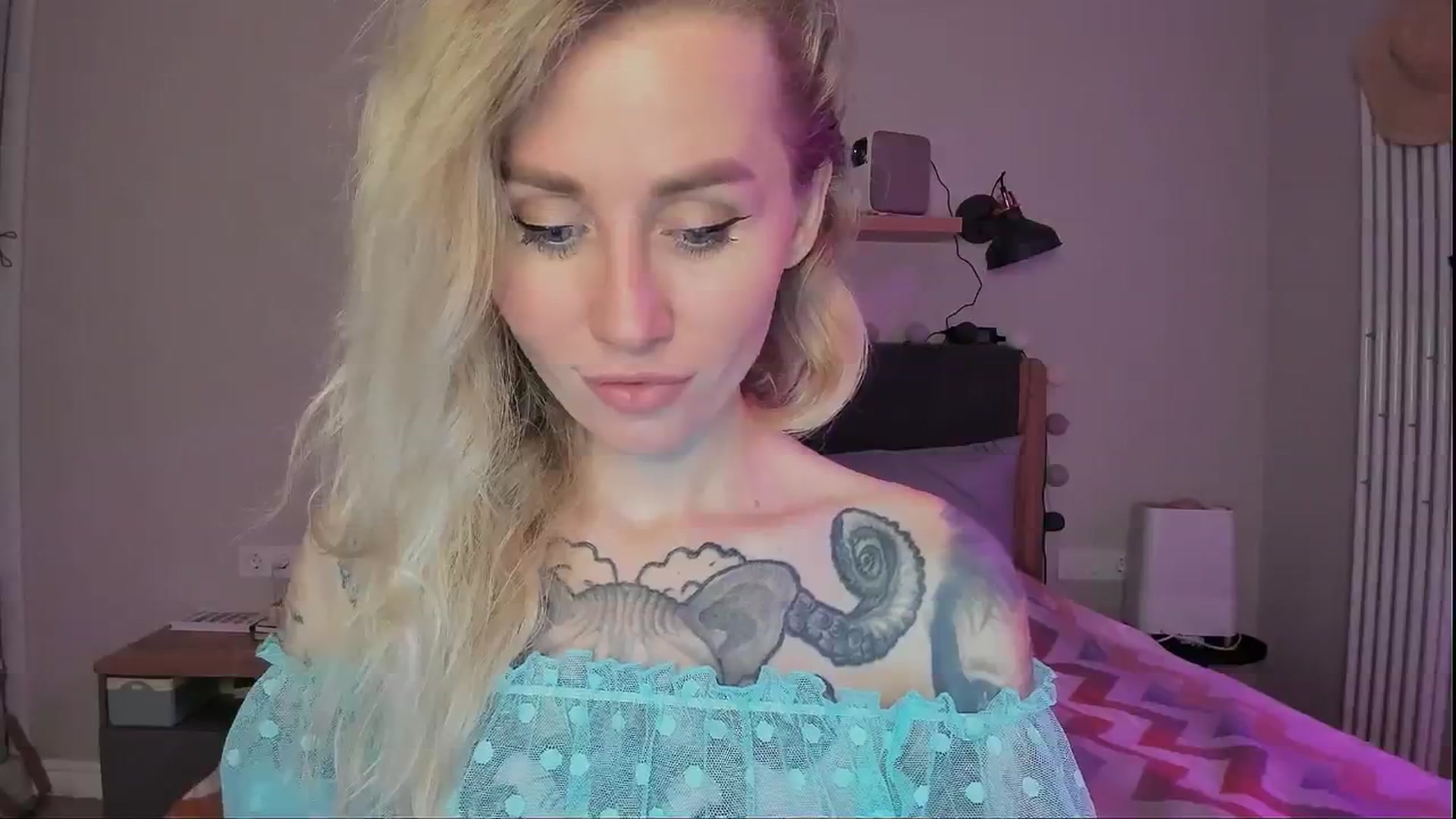 Gallery image thumbnail from Alexa_Smithhh's myfreecams stream on, 09/03/2024, 19:19 image 15 of 20