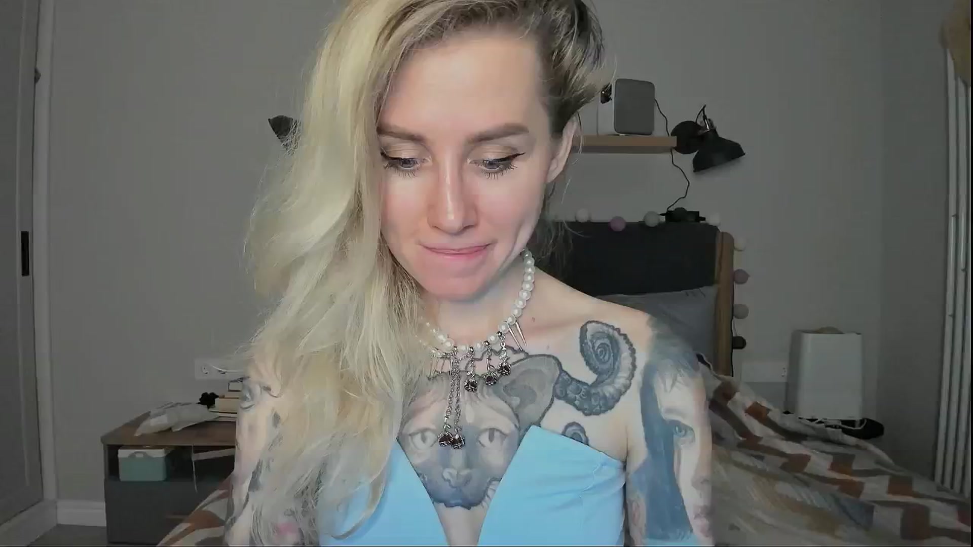 Gallery image thumbnail from Alexa_Smithhh's myfreecams stream on, 09/05/2024, 18:48 image 11 of 20