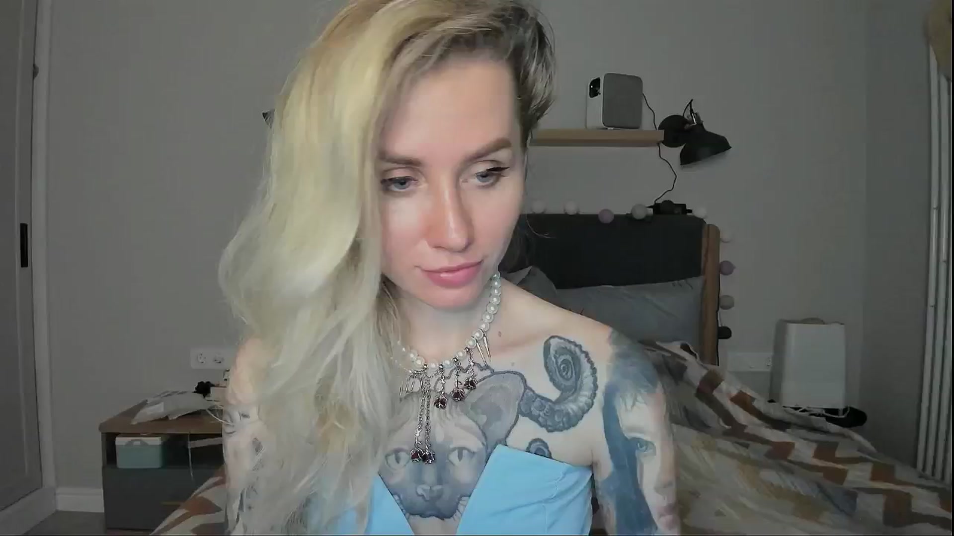 Gallery image thumbnail from Alexa_Smithhh's myfreecams stream on, 09/05/2024, 18:48 image 13 of 20