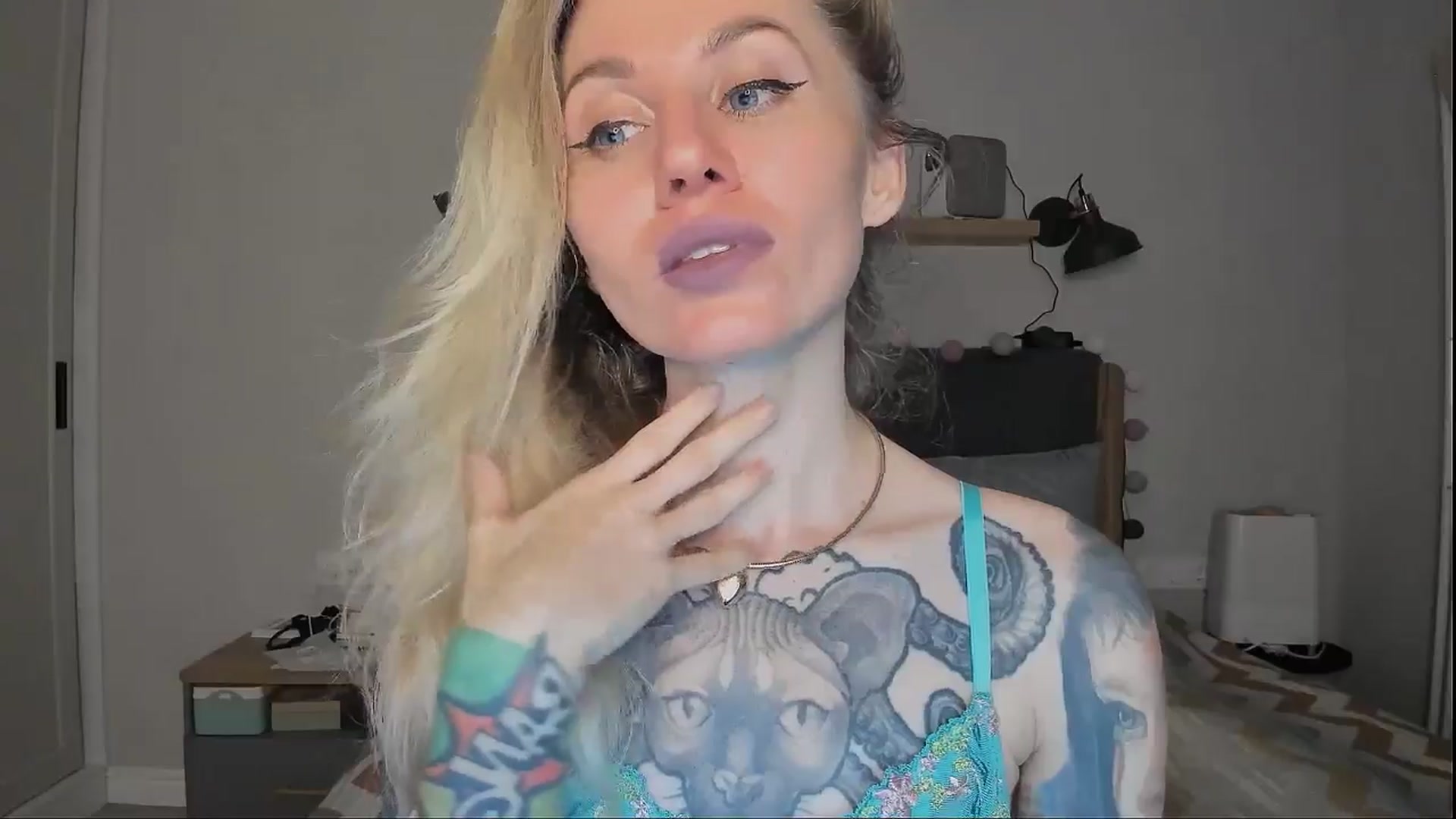 Gallery image thumbnail from Alexa_Smithhh's myfreecams stream on, 09/06/2024, 19:40 image 10 of 20