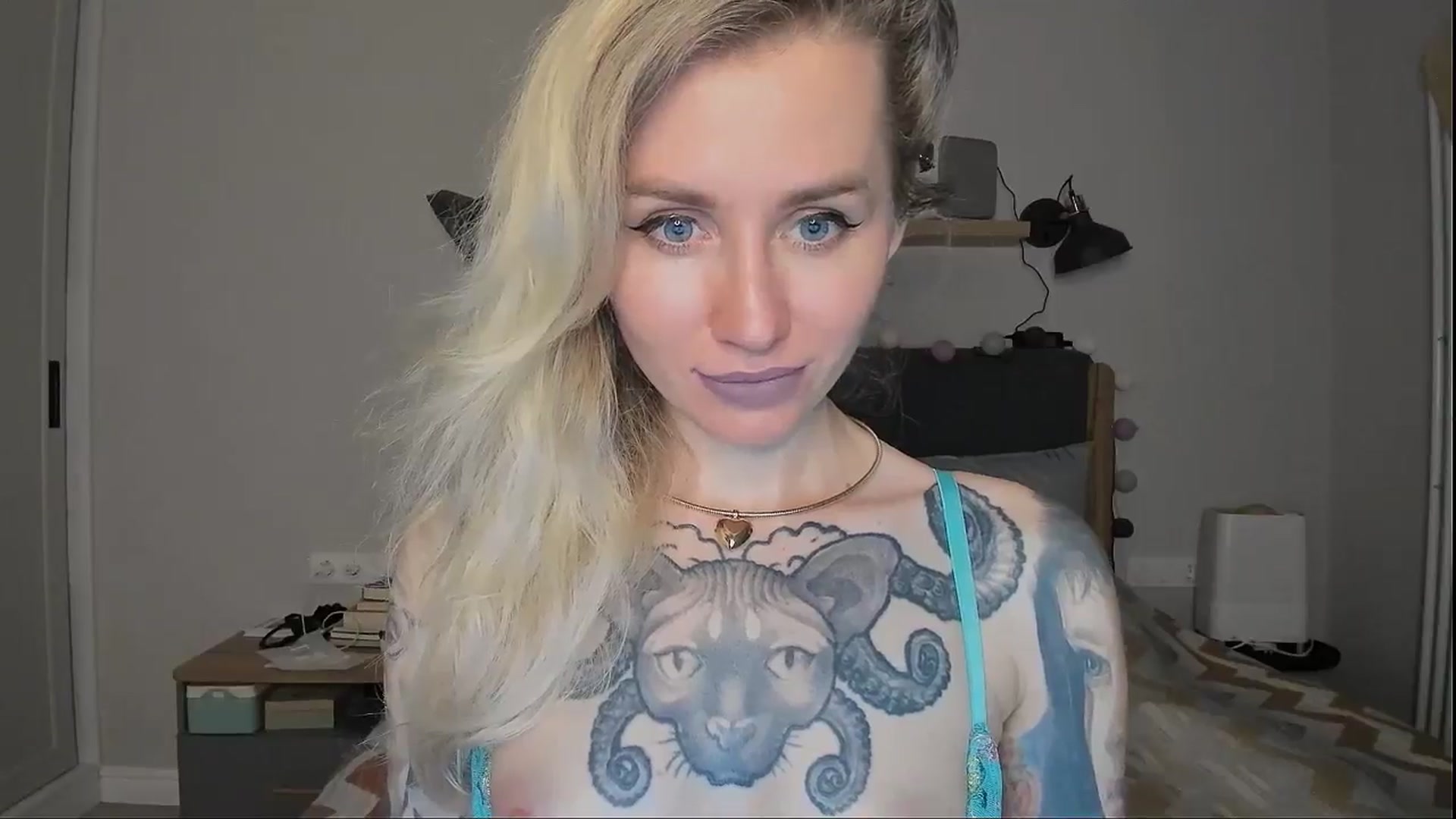 Gallery image thumbnail from Alexa_Smithhh's myfreecams stream on, 09/06/2024, 19:40 image 13 of 20