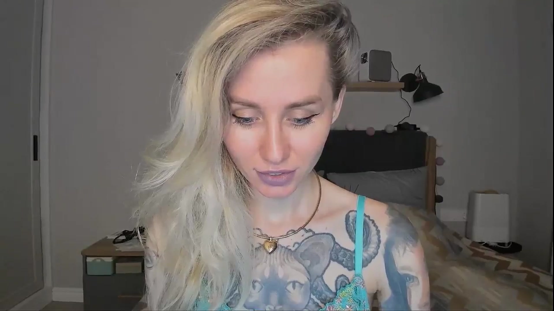 Gallery image thumbnail from Alexa_Smithhh's myfreecams stream on, 09/06/2024, 20:37 image 18 of 20