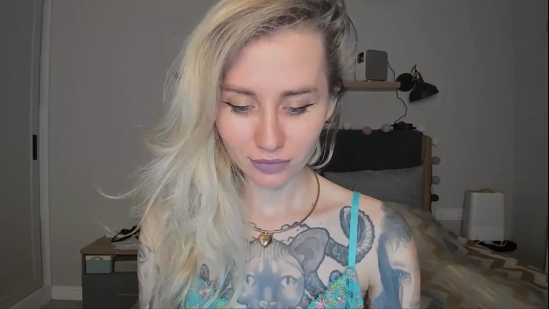 Gallery image thumbnail from Alexa_Smithhh's myfreecams stream on, 09/06/2024, 20:37 image 15 of 20