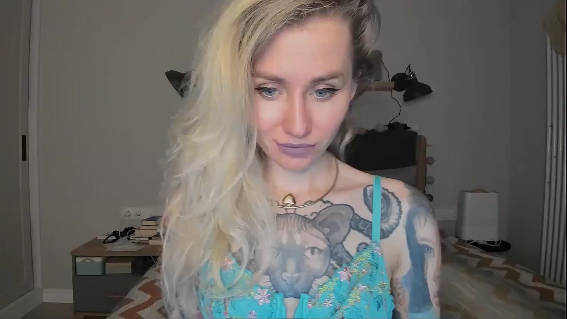 Gallery image thumbnail from Alexa_Smithhh's myfreecams stream on, 09/06/2024, 20:37 image 11 of 20