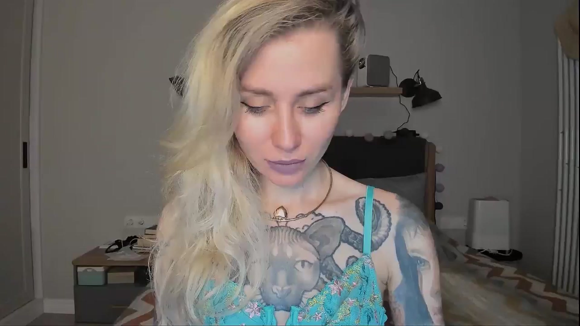 Gallery image thumbnail from Alexa_Smithhh's myfreecams stream on, 09/06/2024, 20:37 image 12 of 20