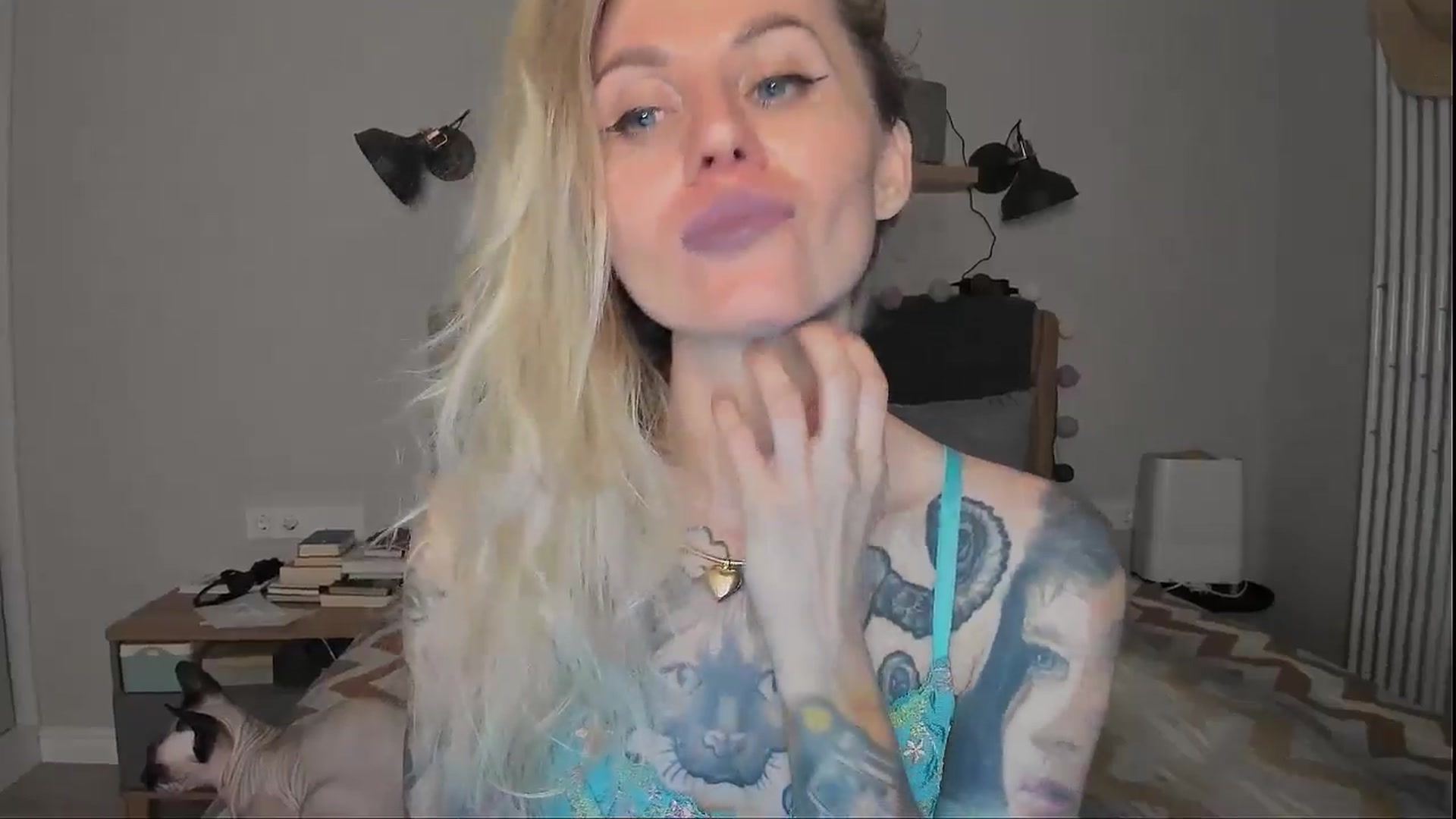 Gallery image thumbnail from Alexa_Smithhh's myfreecams stream on, 09/06/2024, 21:29 image 2 of 20