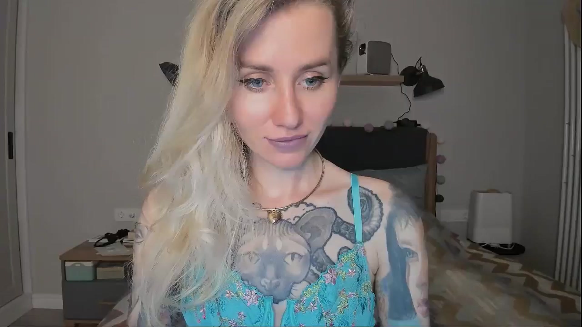 Gallery image thumbnail from Alexa_Smithhh's myfreecams stream on, 09/06/2024, 21:29 image 16 of 20