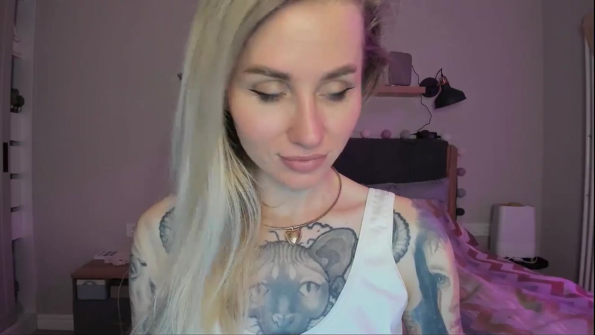 Gallery image thumbnail from Alexa_Smithhh's myfreecams stream on, 09/09/2024, 19:33 image 7 of 20