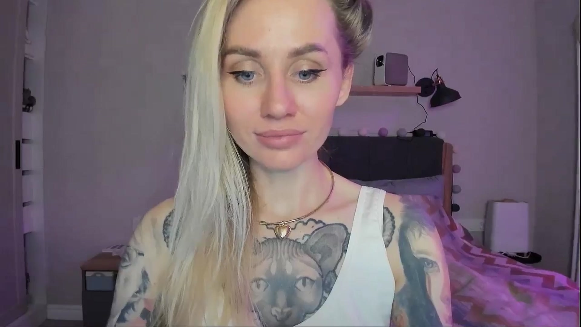 Gallery image thumbnail from Alexa_Smithhh's myfreecams stream on, 09/09/2024, 19:33 image 19 of 20