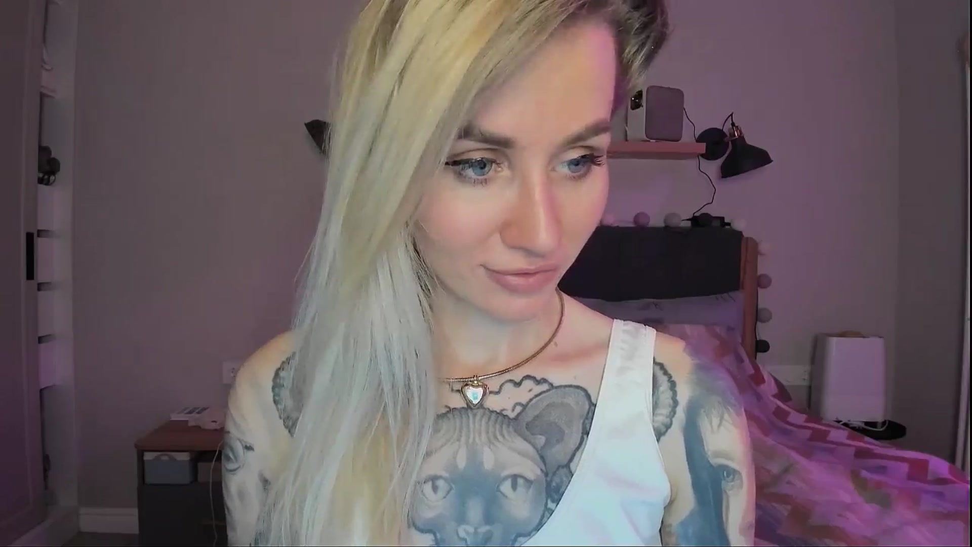 Gallery image thumbnail from Alexa_Smithhh's myfreecams stream on, 09/09/2024, 19:33 image 17 of 20