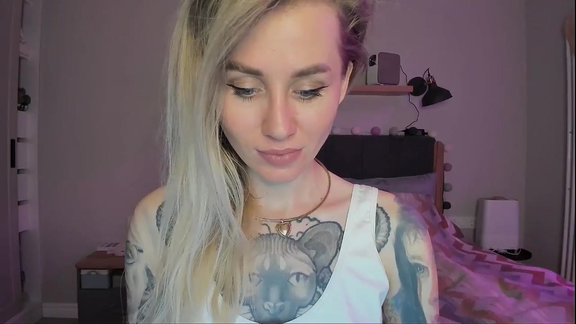 Gallery image thumbnail from Alexa_Smithhh's myfreecams stream on, 09/09/2024, 19:33 image 5 of 20
