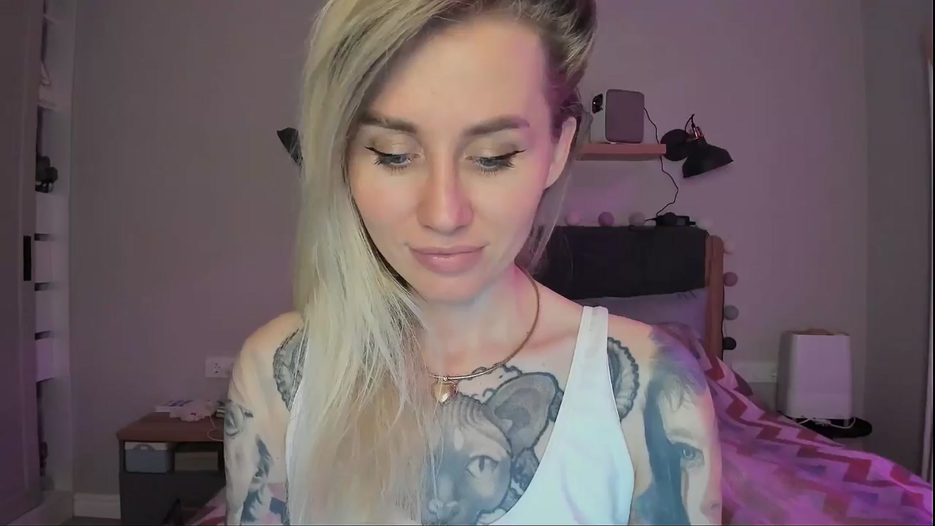 Gallery image thumbnail from Alexa_Smithhh's myfreecams stream on, 09/09/2024, 20:58 image 12 of 20